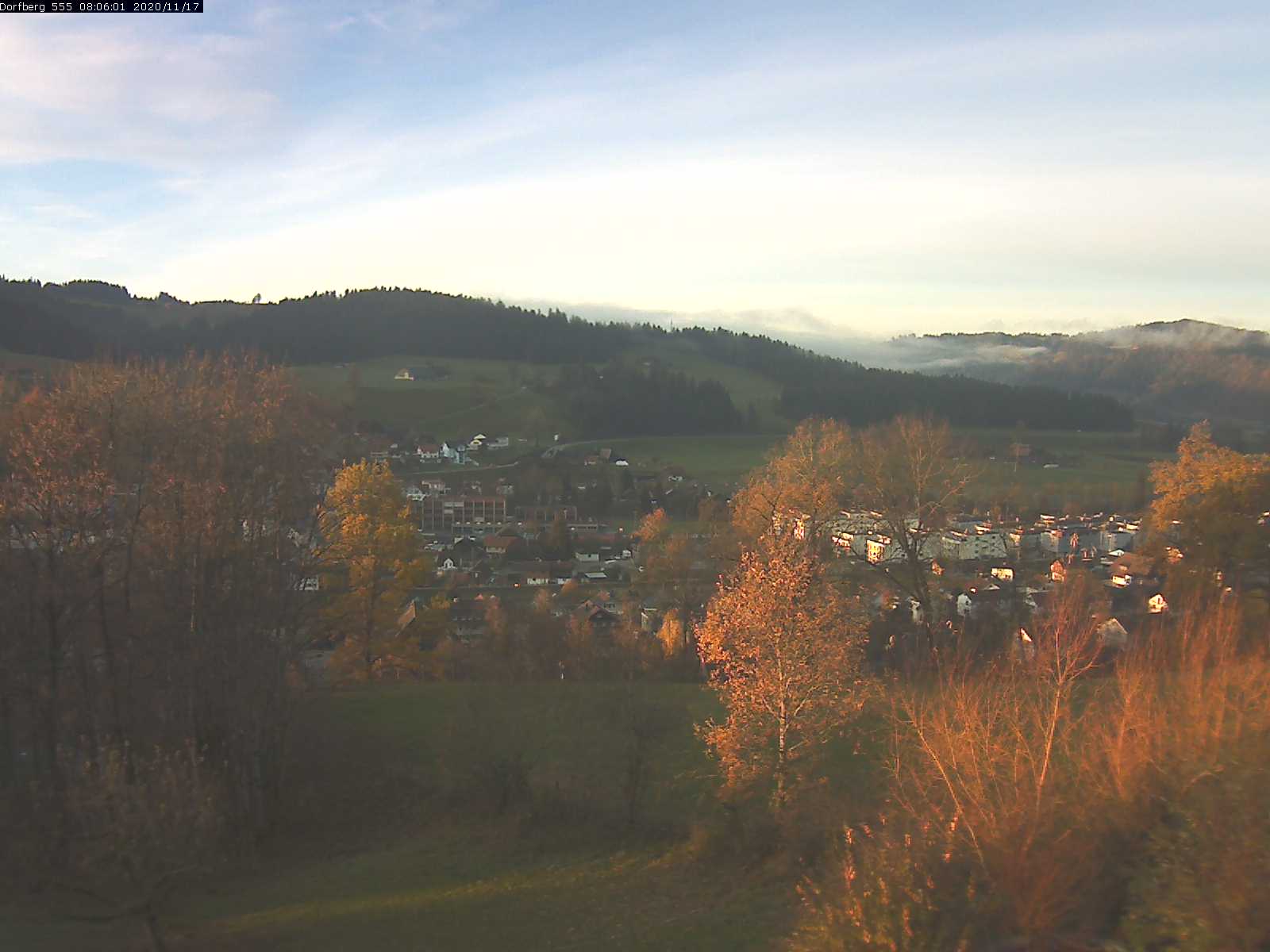 Webcam-Bild: Aussicht vom Dorfberg in Langnau 20201117-080601