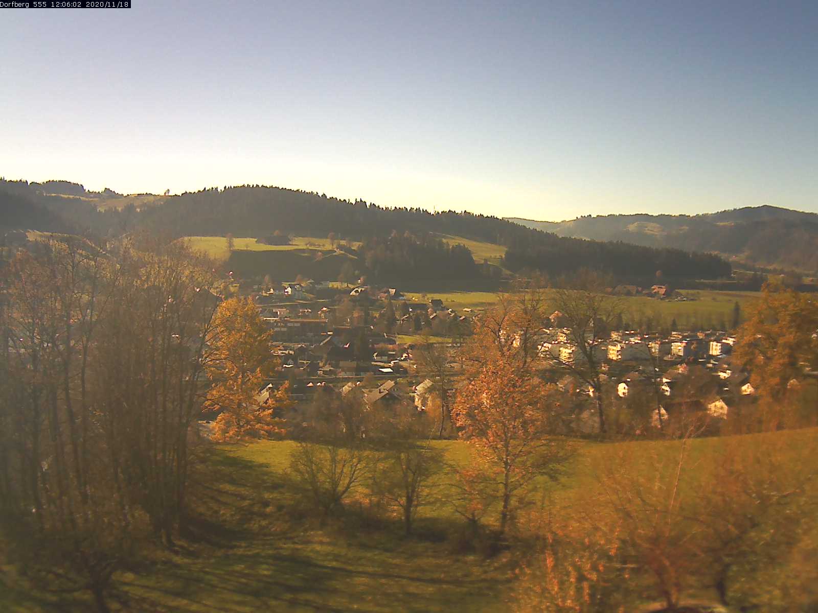 Webcam-Bild: Aussicht vom Dorfberg in Langnau 20201118-120601