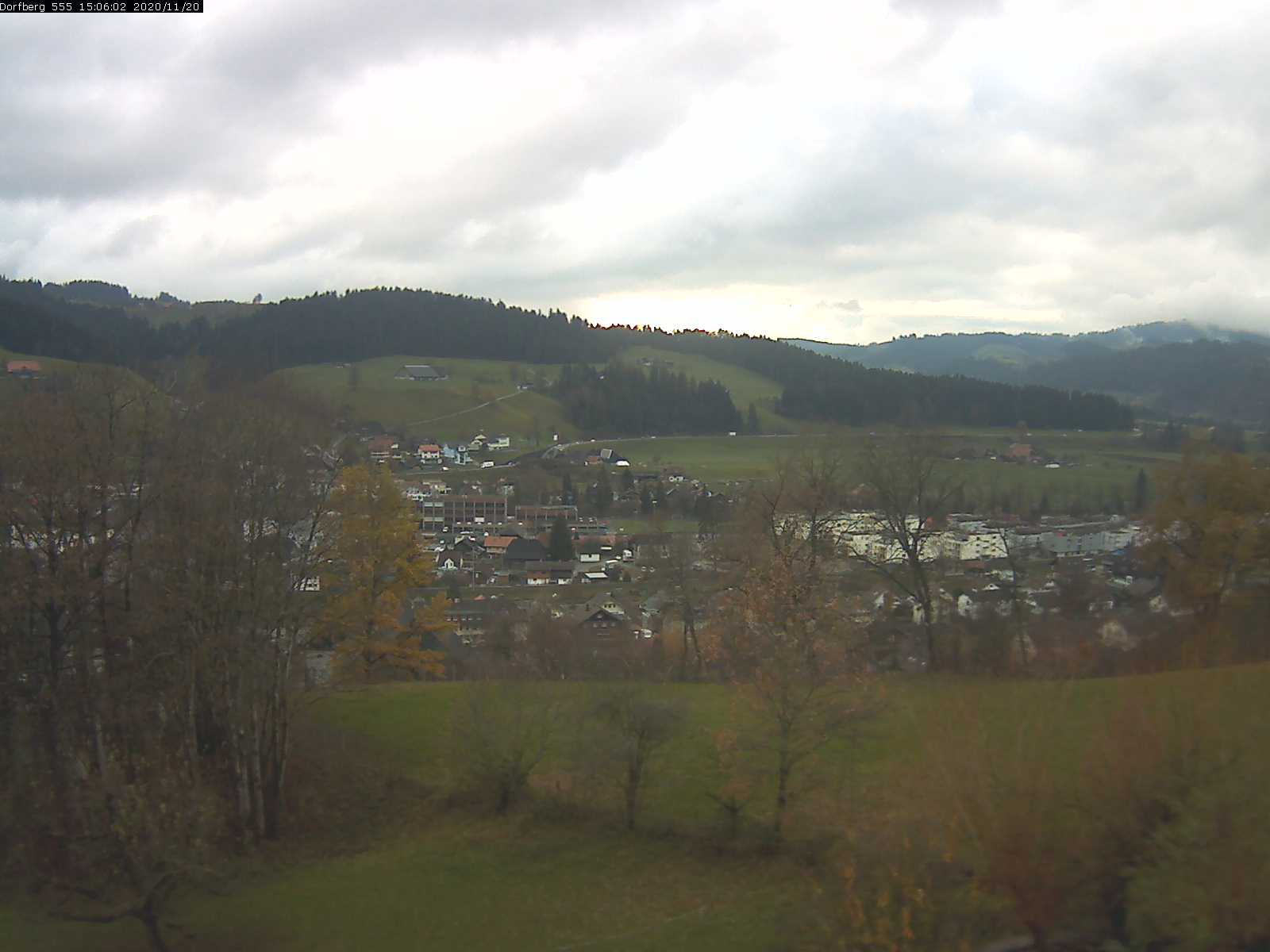 Webcam-Bild: Aussicht vom Dorfberg in Langnau 20201120-150601