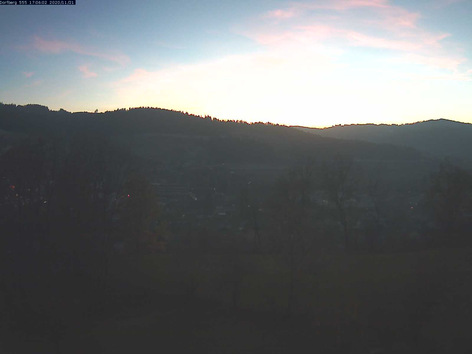 Webcam-Bild: Aussicht vom Dorfberg in Langnau 20201121-170601