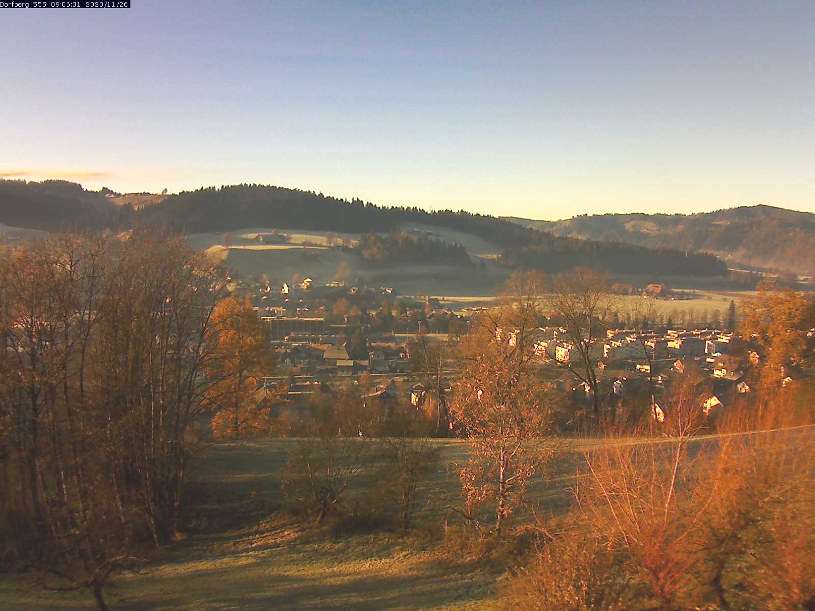 Webcam-Bild: Aussicht vom Dorfberg in Langnau 20201126-090601