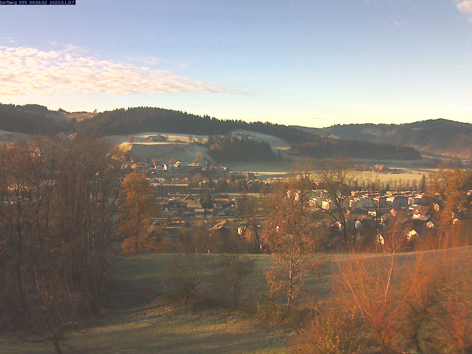 Webcam-Bild: Aussicht vom Dorfberg in Langnau 20201127-090601