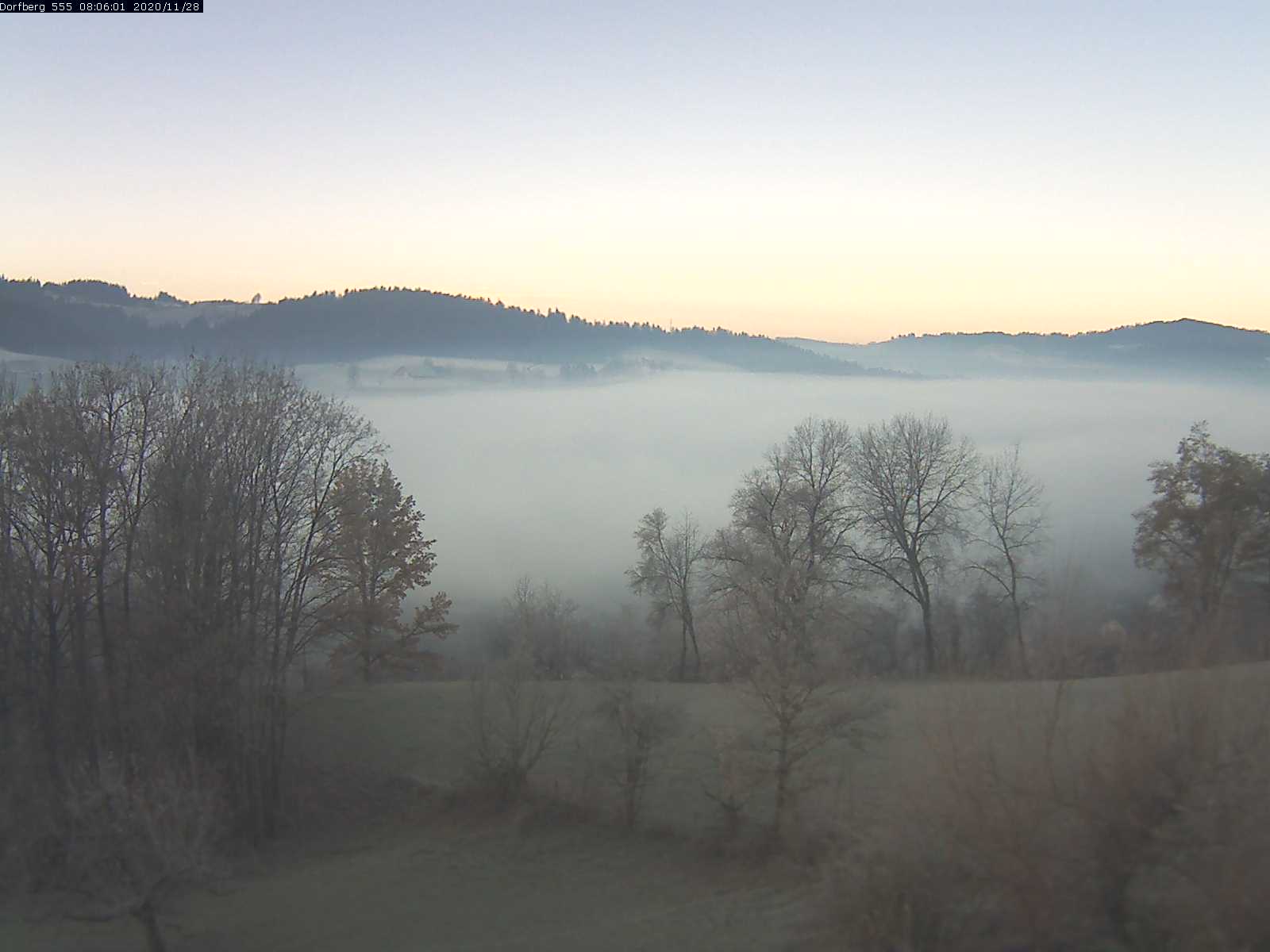 Webcam-Bild: Aussicht vom Dorfberg in Langnau 20201128-080601