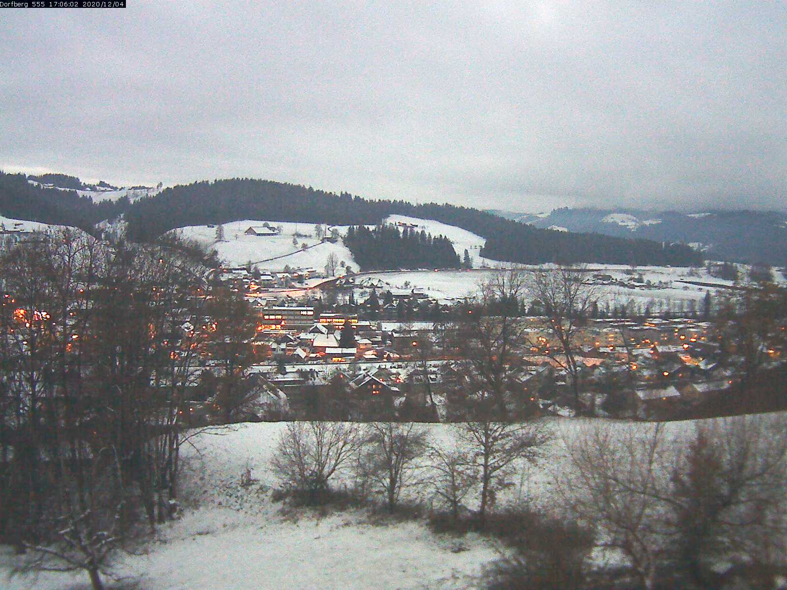 Webcam-Bild: Aussicht vom Dorfberg in Langnau 20201204-170601