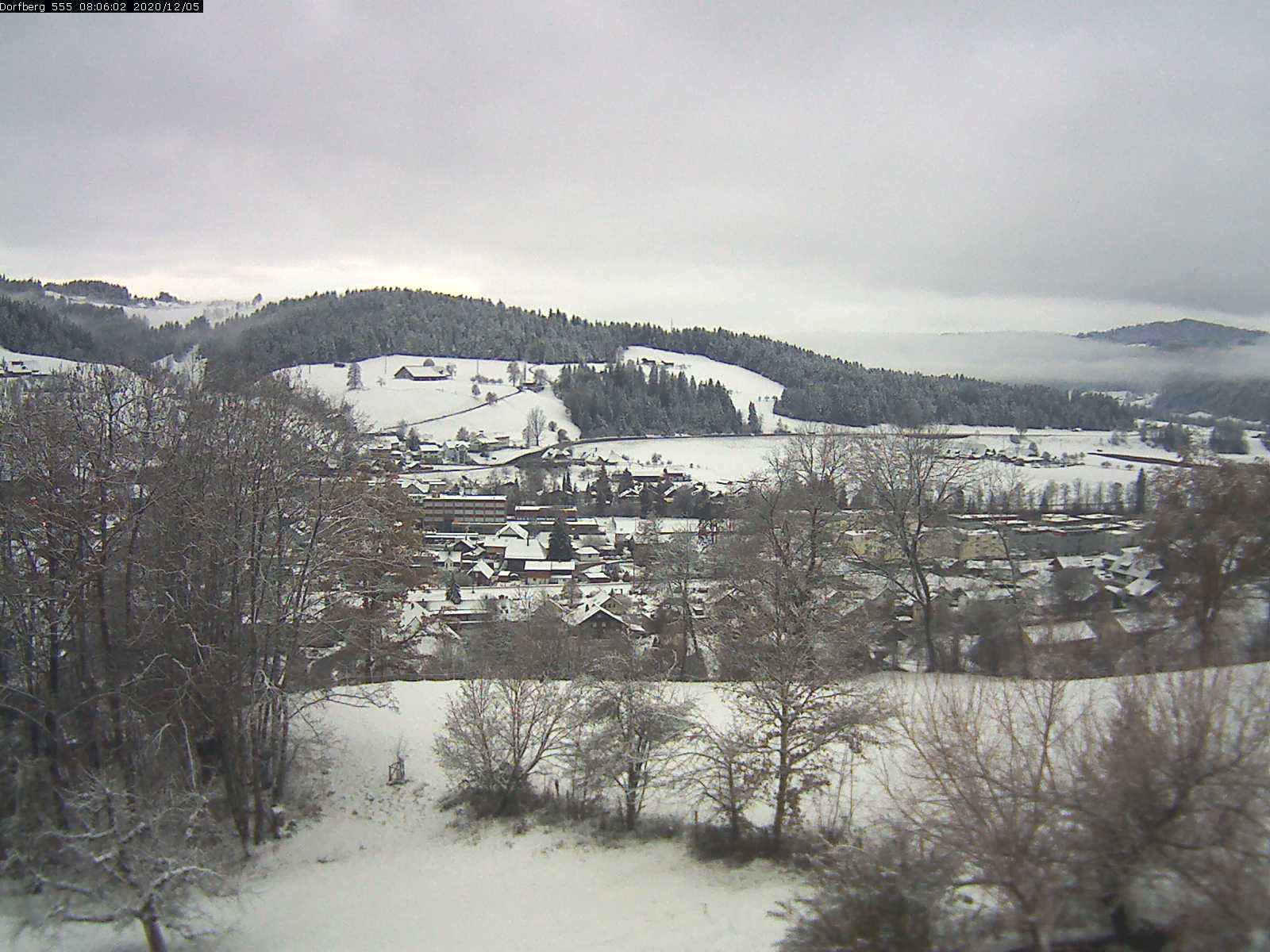 Webcam-Bild: Aussicht vom Dorfberg in Langnau 20201205-080601