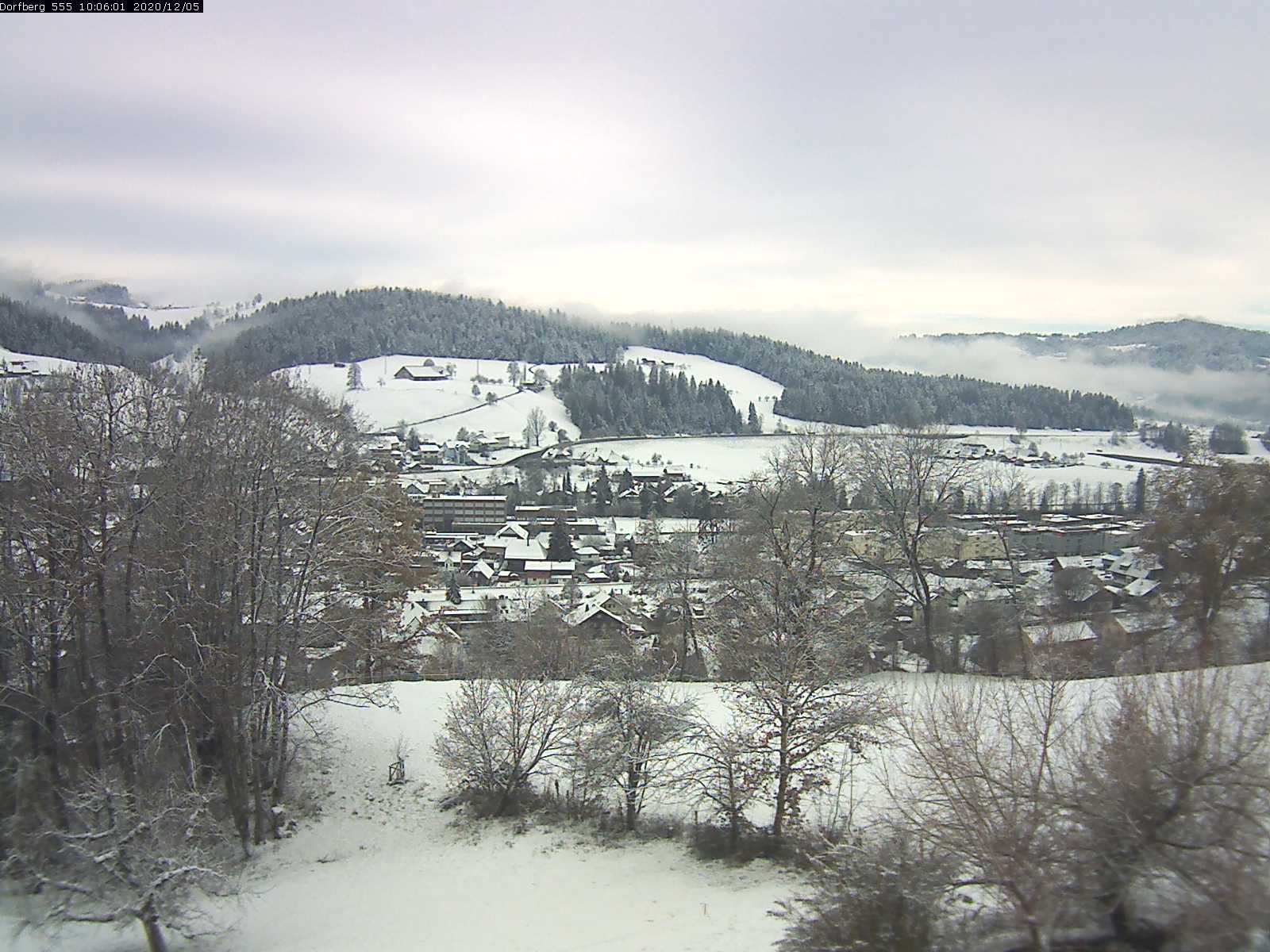 Webcam-Bild: Aussicht vom Dorfberg in Langnau 20201205-100601