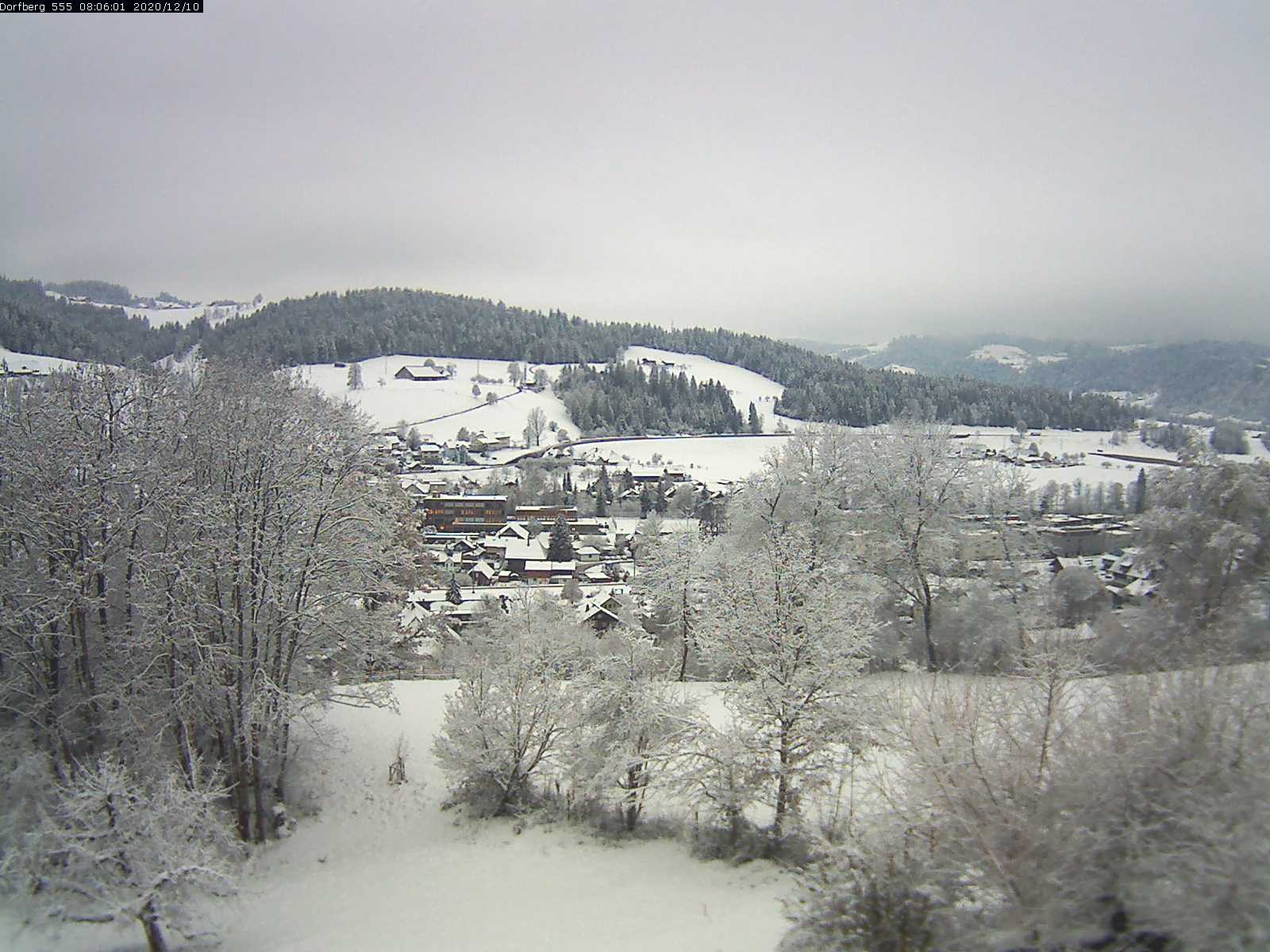 Webcam-Bild: Aussicht vom Dorfberg in Langnau 20201210-080601