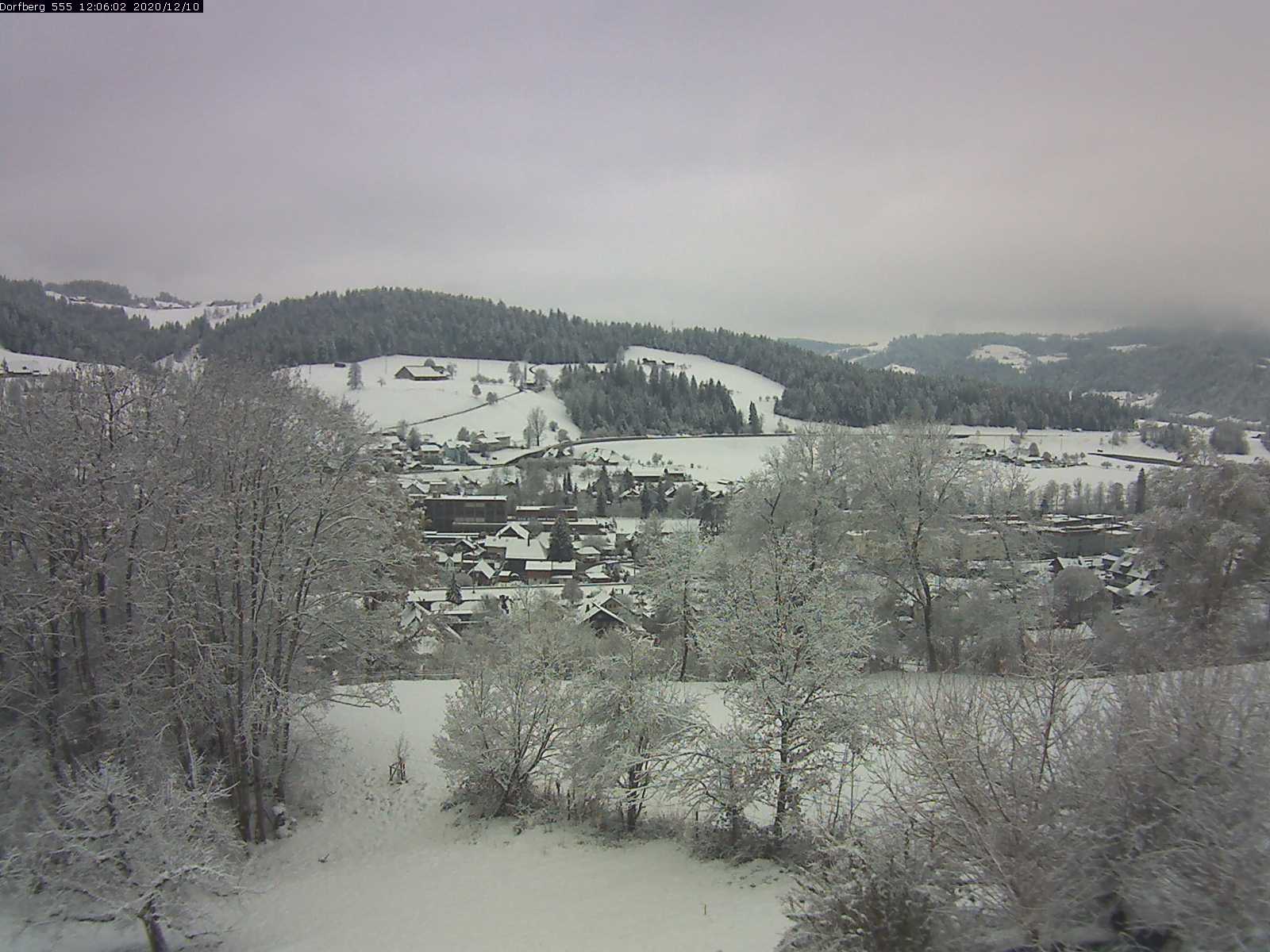 Webcam-Bild: Aussicht vom Dorfberg in Langnau 20201210-120601
