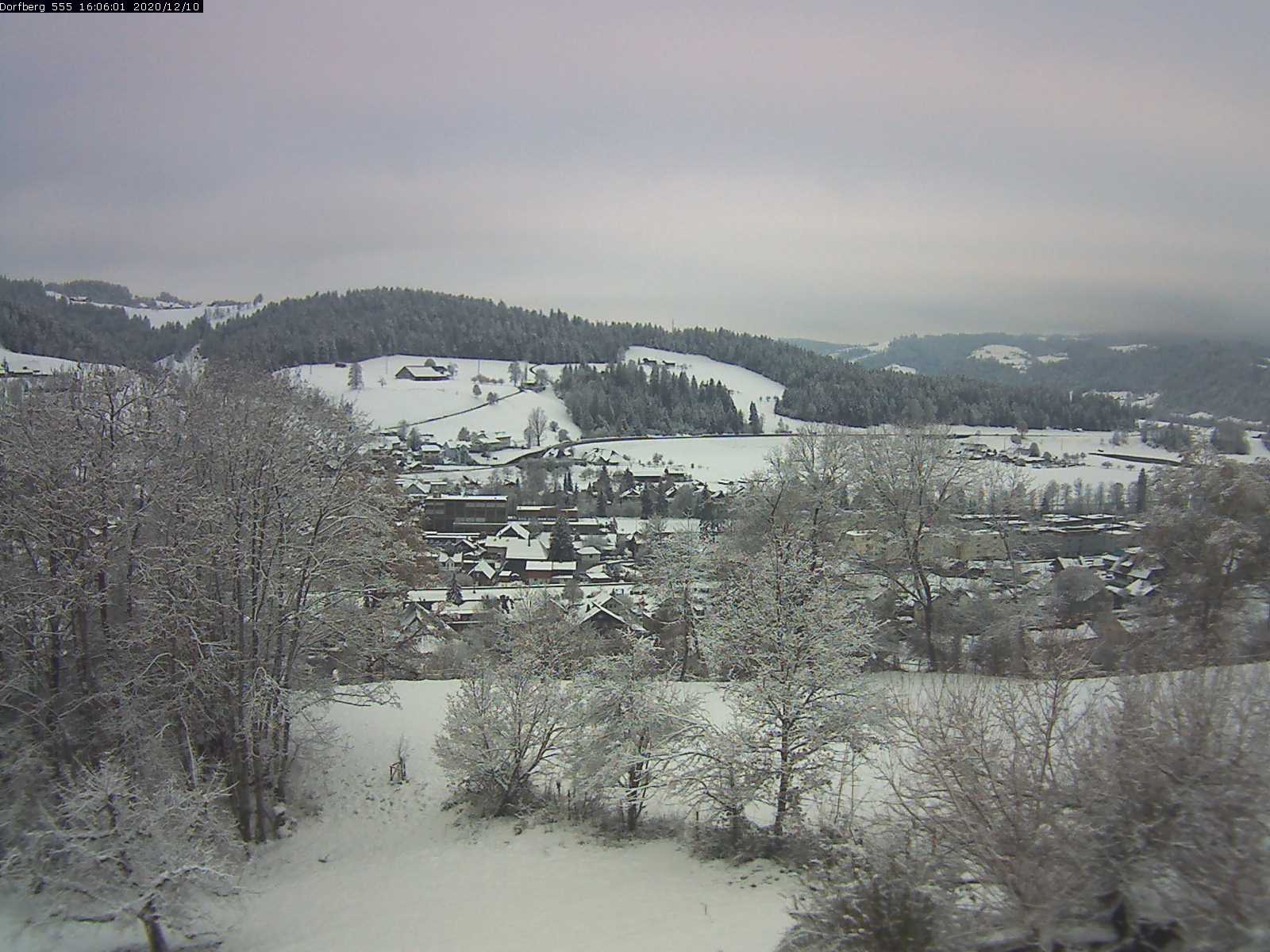 Webcam-Bild: Aussicht vom Dorfberg in Langnau 20201210-160601