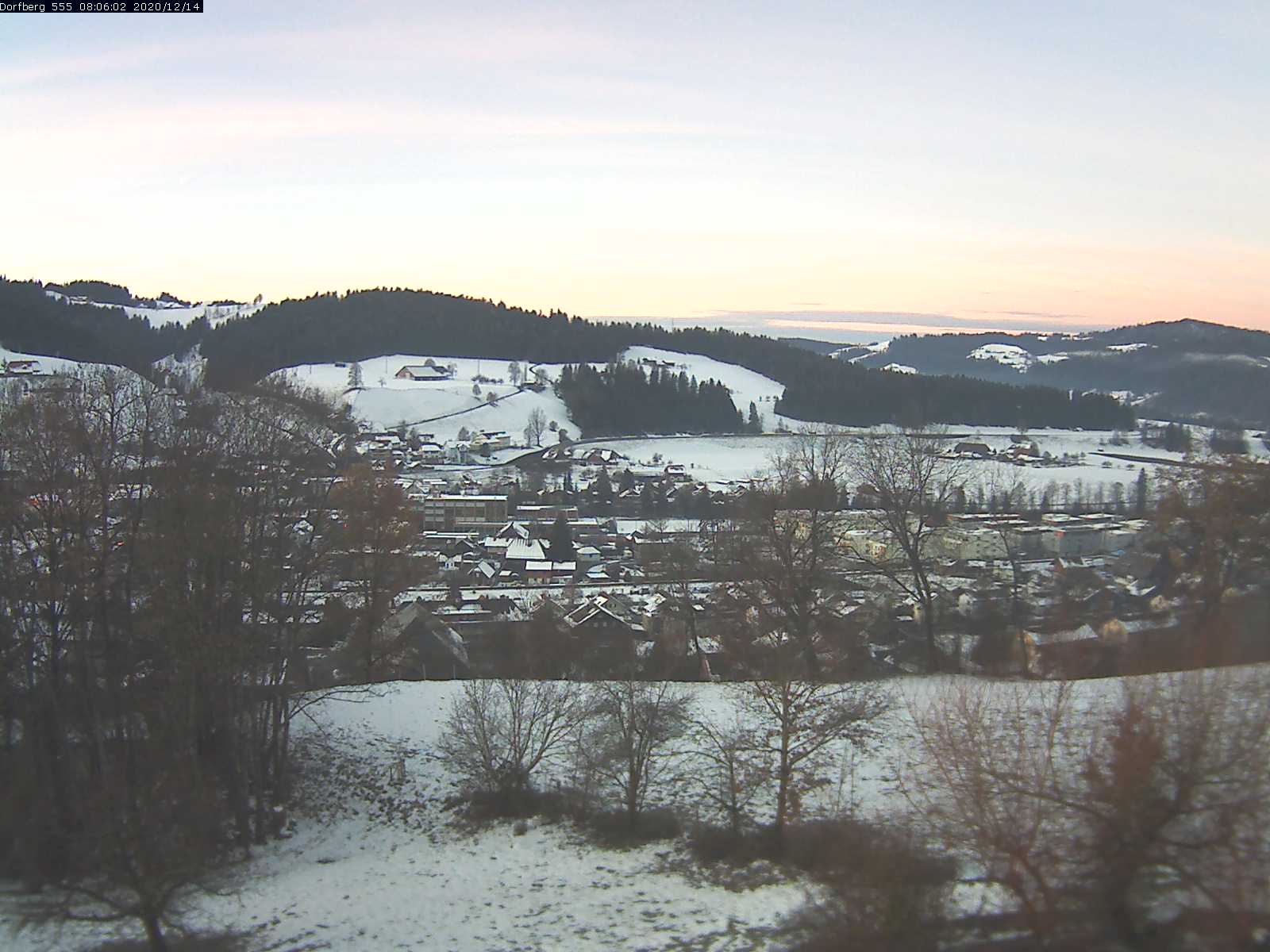 Webcam-Bild: Aussicht vom Dorfberg in Langnau 20201214-080601