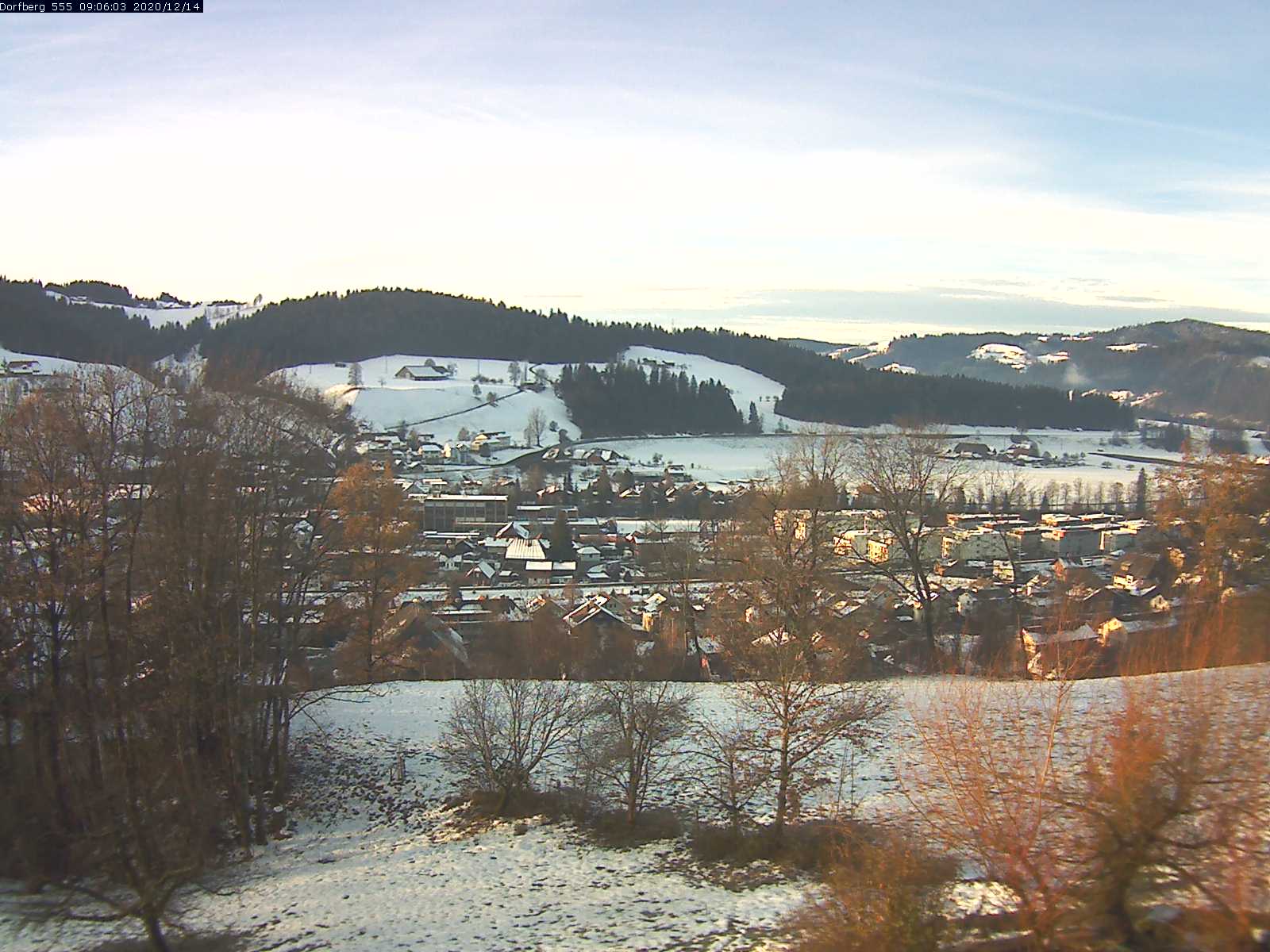 Webcam-Bild: Aussicht vom Dorfberg in Langnau 20201214-090601
