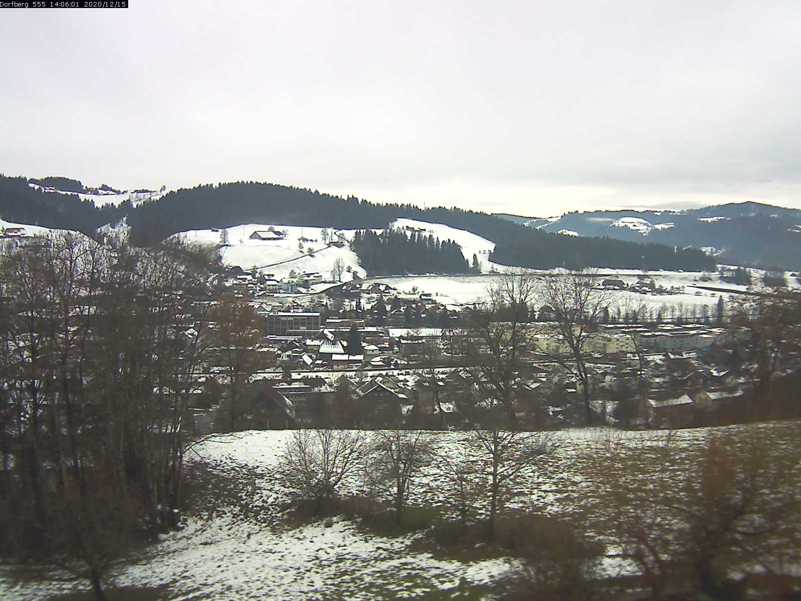 Webcam-Bild: Aussicht vom Dorfberg in Langnau 20201215-140601