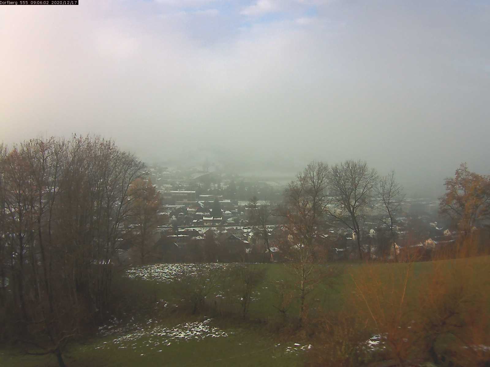 Webcam-Bild: Aussicht vom Dorfberg in Langnau 20201217-090601