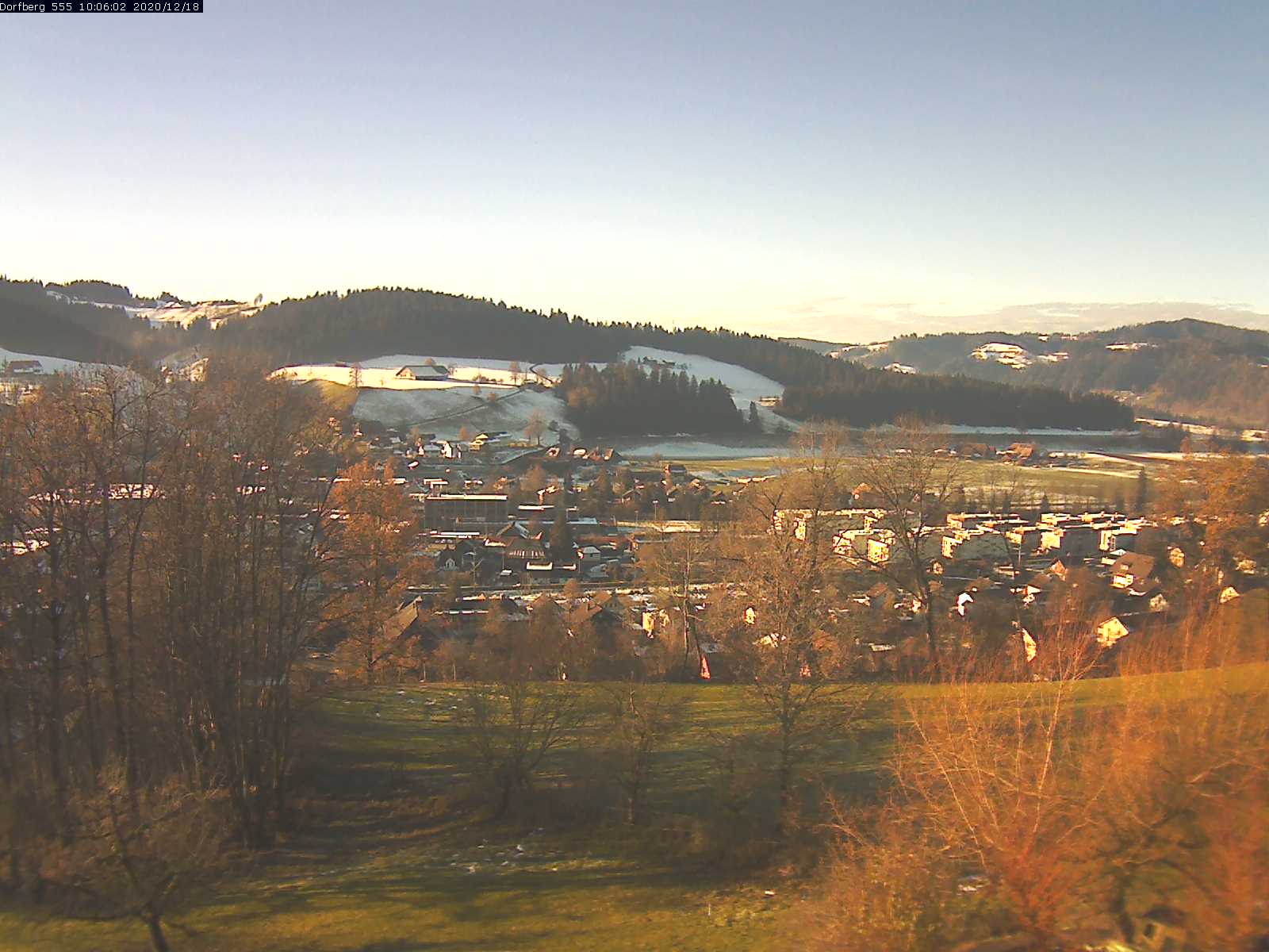 Webcam-Bild: Aussicht vom Dorfberg in Langnau 20201218-100601
