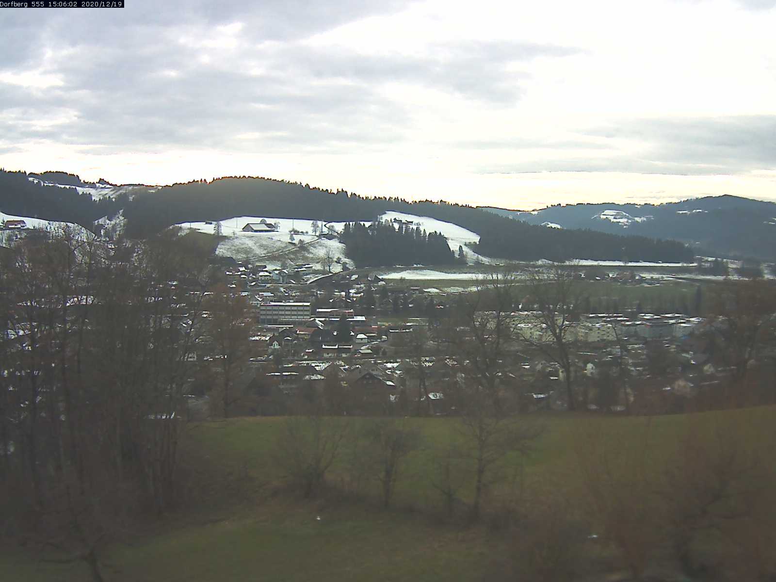 Webcam-Bild: Aussicht vom Dorfberg in Langnau 20201219-150601