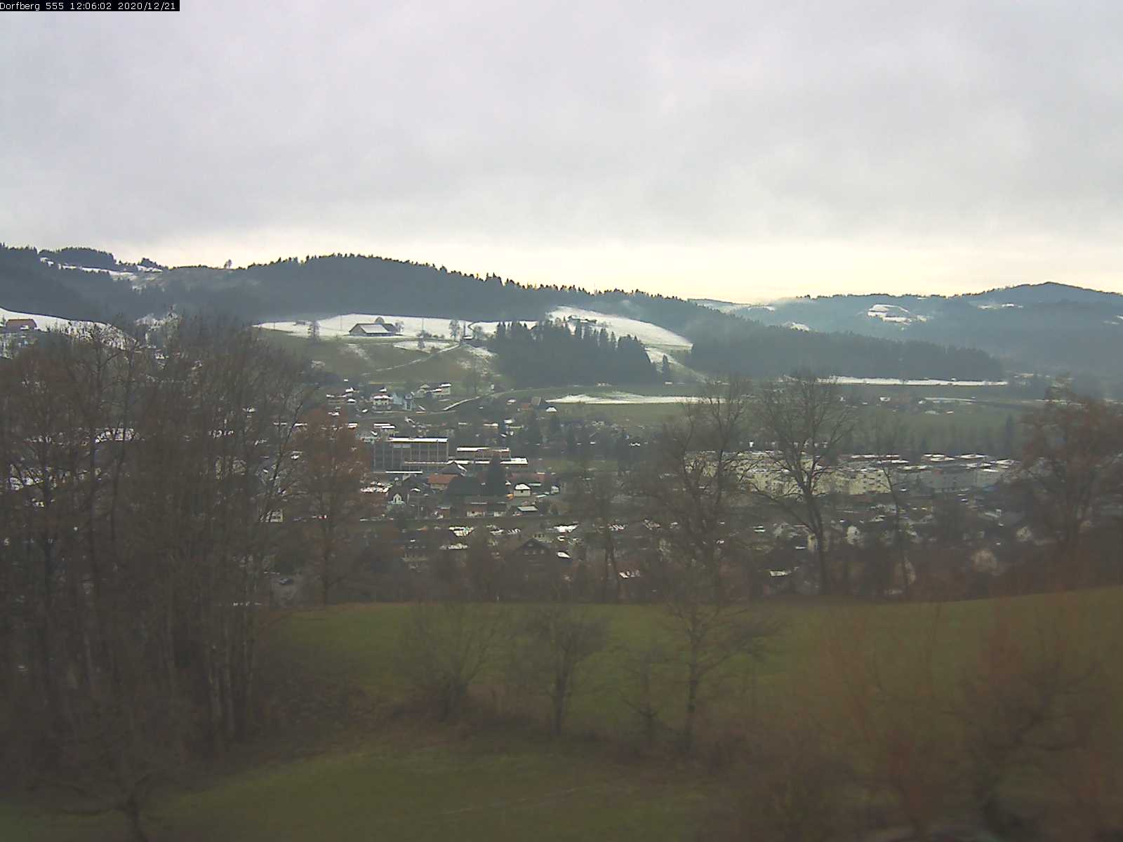 Webcam-Bild: Aussicht vom Dorfberg in Langnau 20201221-120601