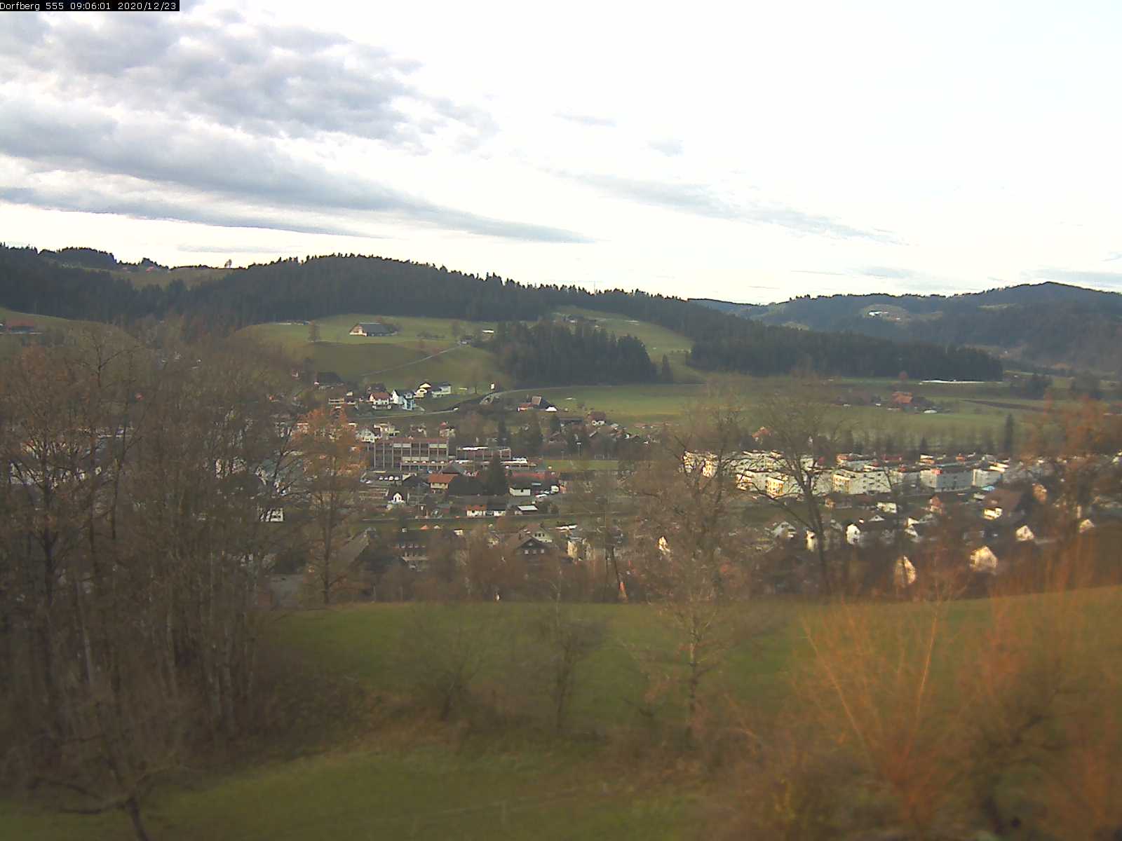 Webcam-Bild: Aussicht vom Dorfberg in Langnau 20201223-090601