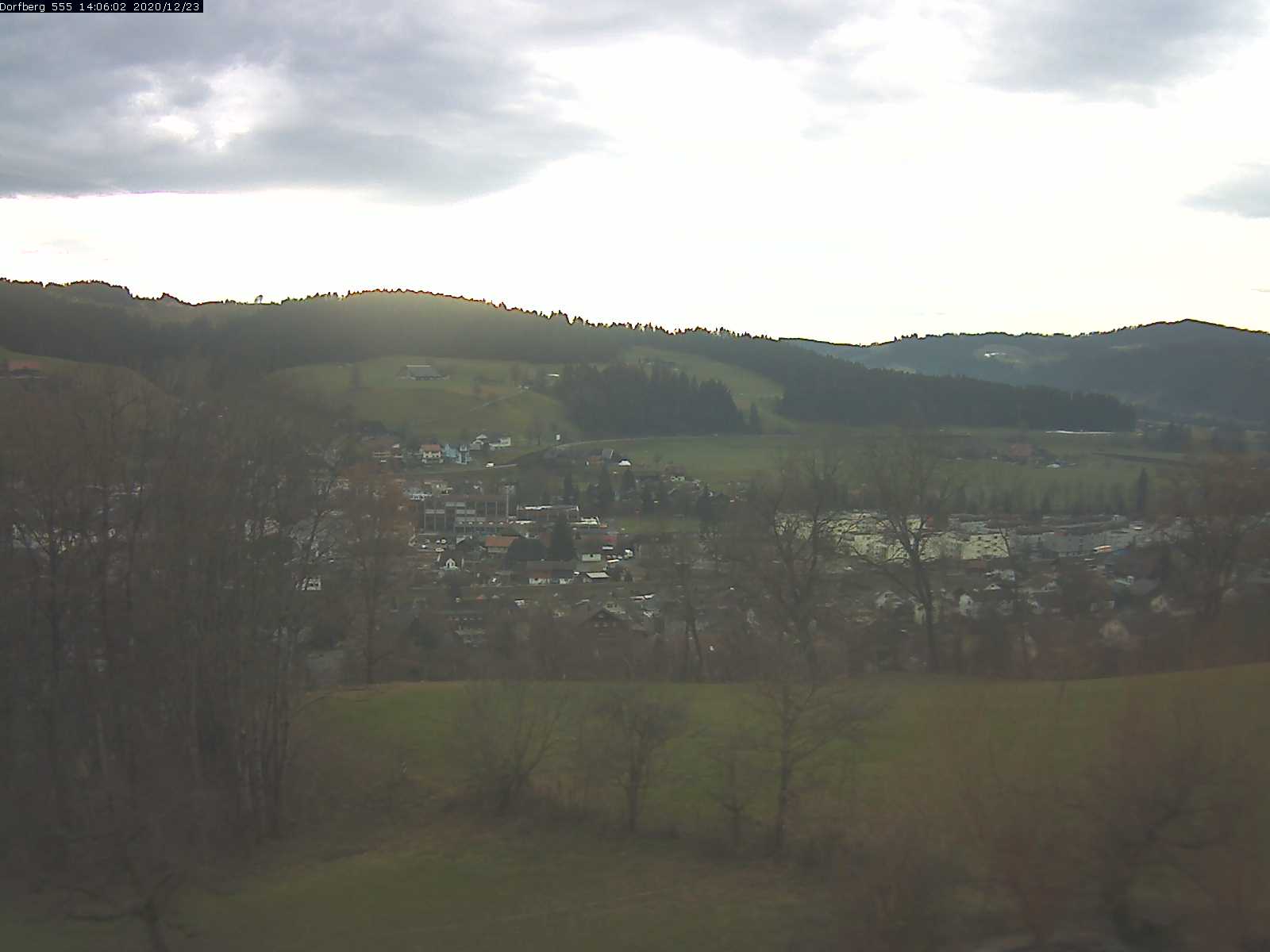 Webcam-Bild: Aussicht vom Dorfberg in Langnau 20201223-140601
