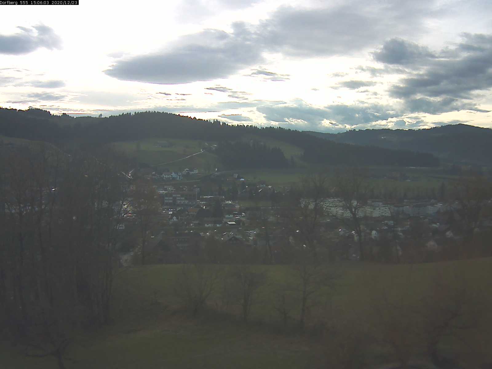 Webcam-Bild: Aussicht vom Dorfberg in Langnau 20201223-150601