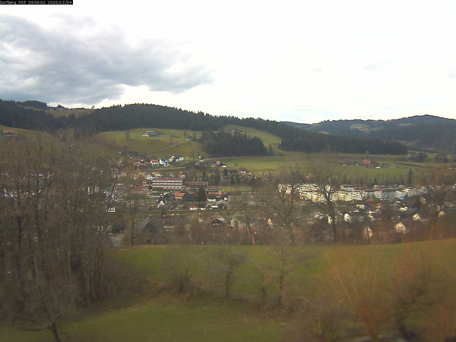 Webcam-Bild: Aussicht vom Dorfberg in Langnau 20201224-090601