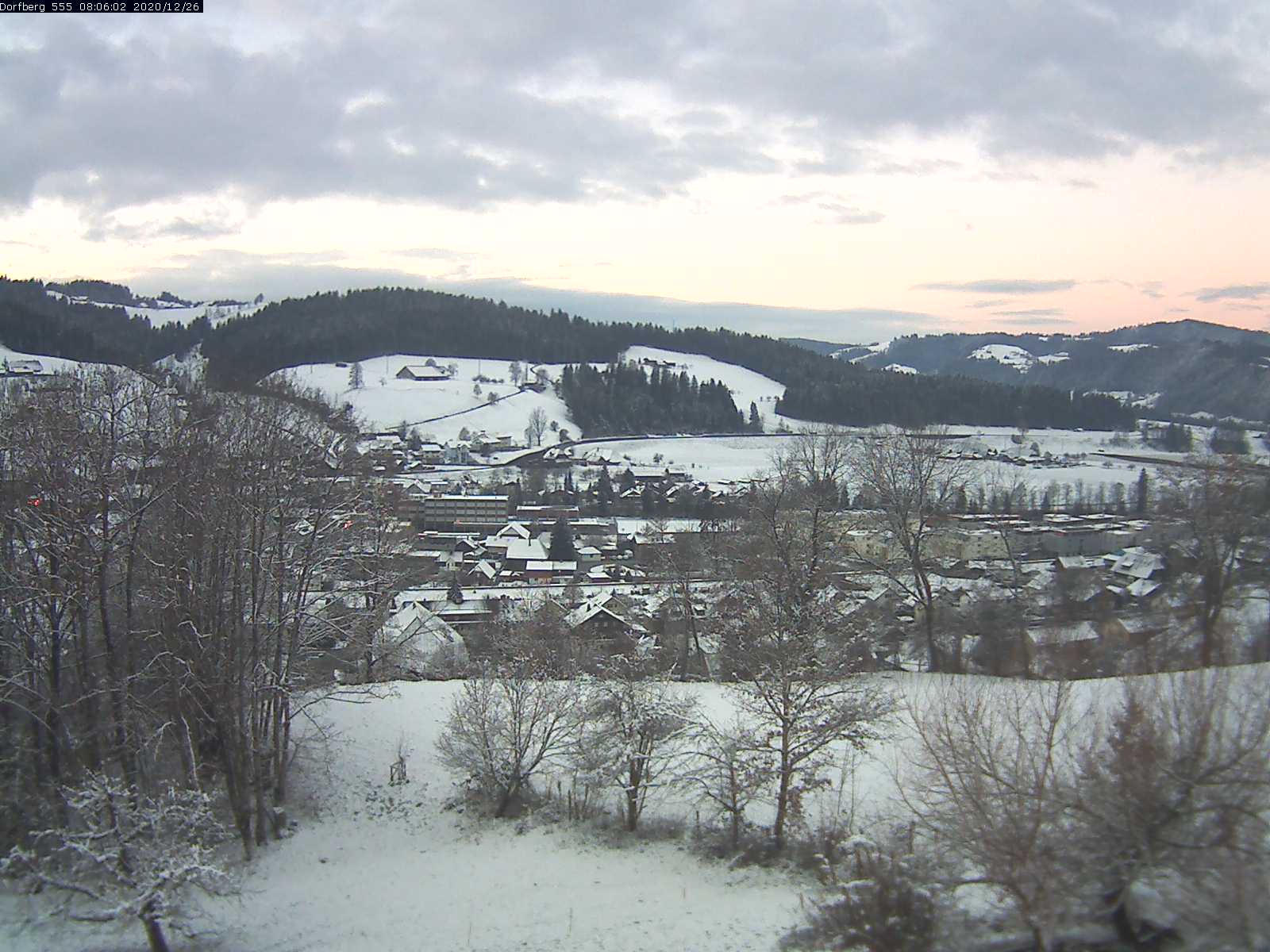 Webcam-Bild: Aussicht vom Dorfberg in Langnau 20201226-080601