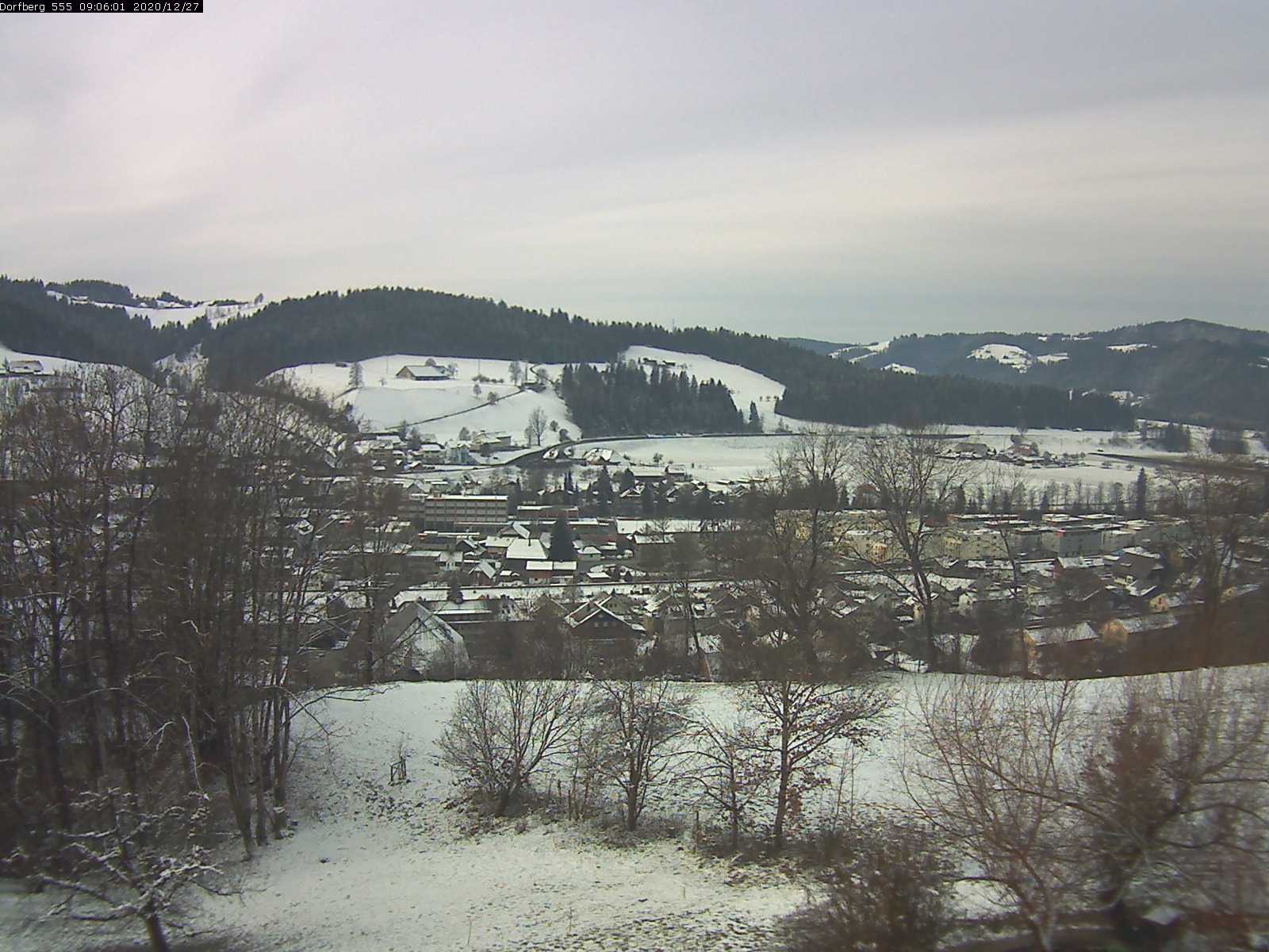 Webcam-Bild: Aussicht vom Dorfberg in Langnau 20201227-090601
