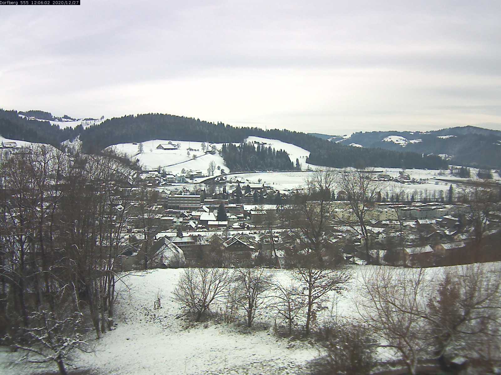 Webcam-Bild: Aussicht vom Dorfberg in Langnau 20201227-120601