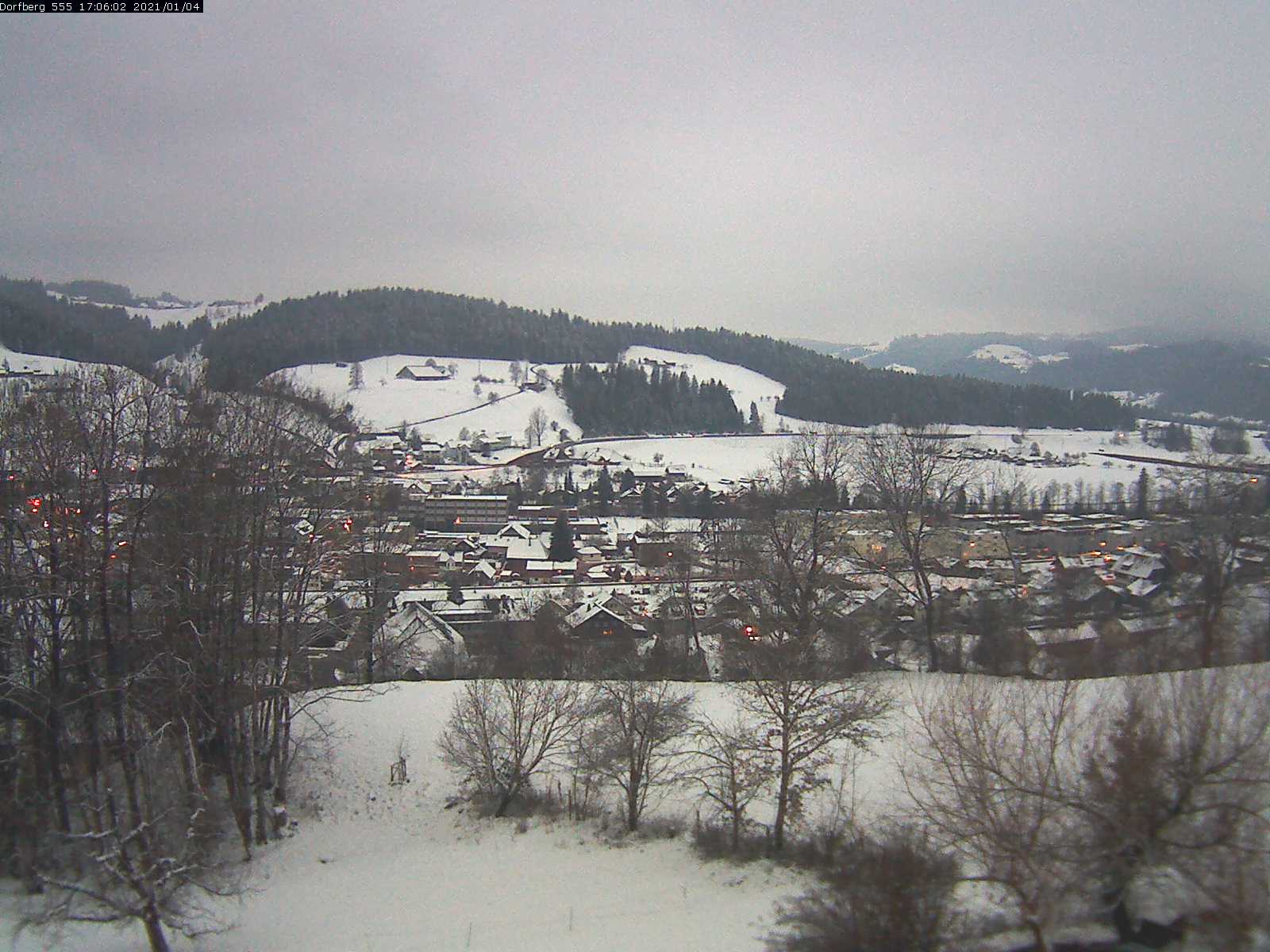 Webcam-Bild: Aussicht vom Dorfberg in Langnau 20210104-170601
