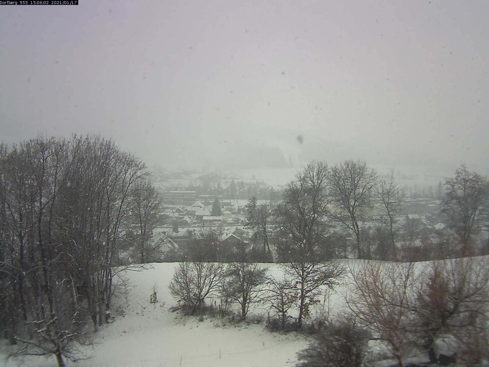 Webcam-Bild: Aussicht vom Dorfberg in Langnau 20210117-150601