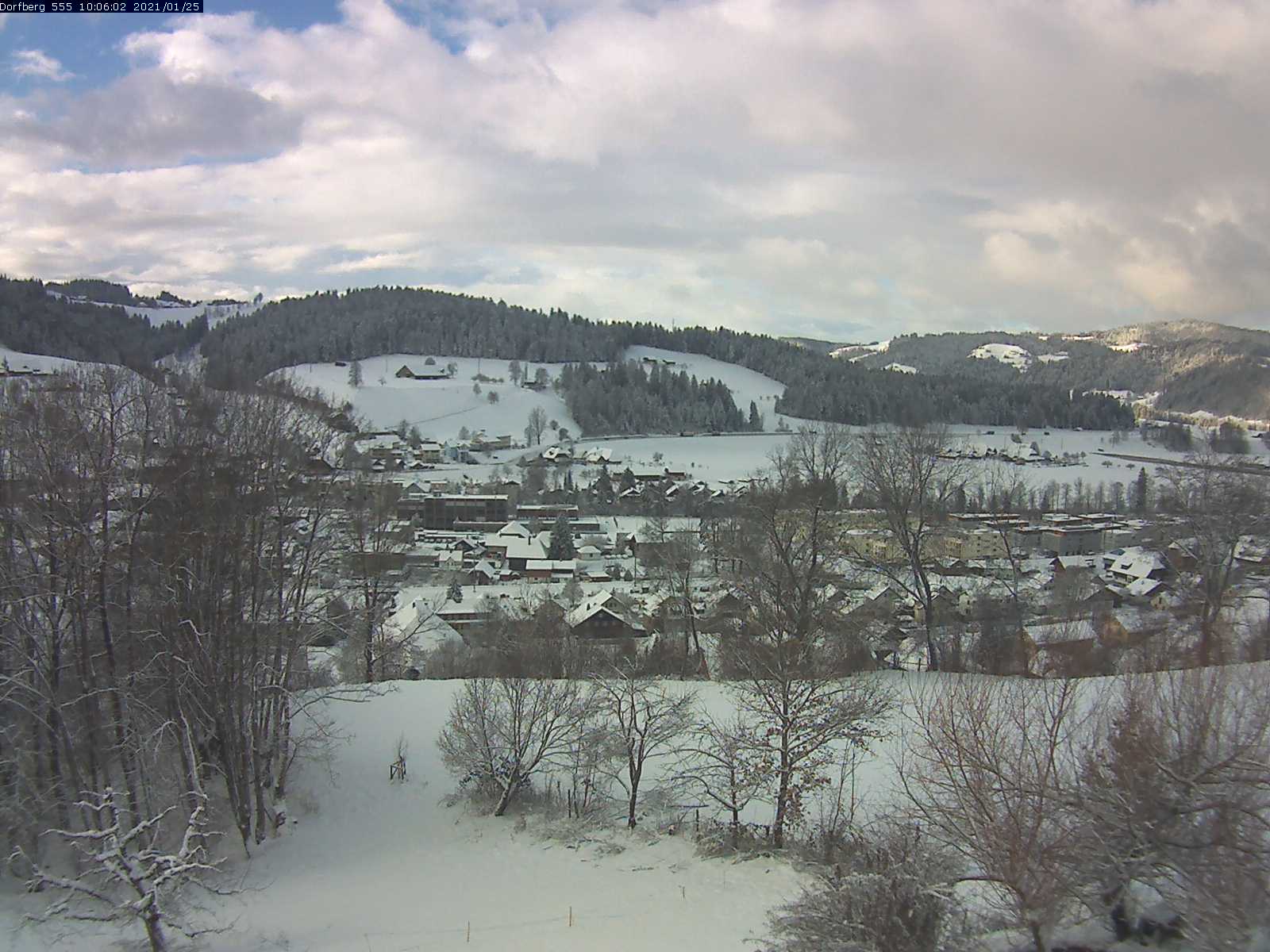 Webcam-Bild: Aussicht vom Dorfberg in Langnau 20210125-100601