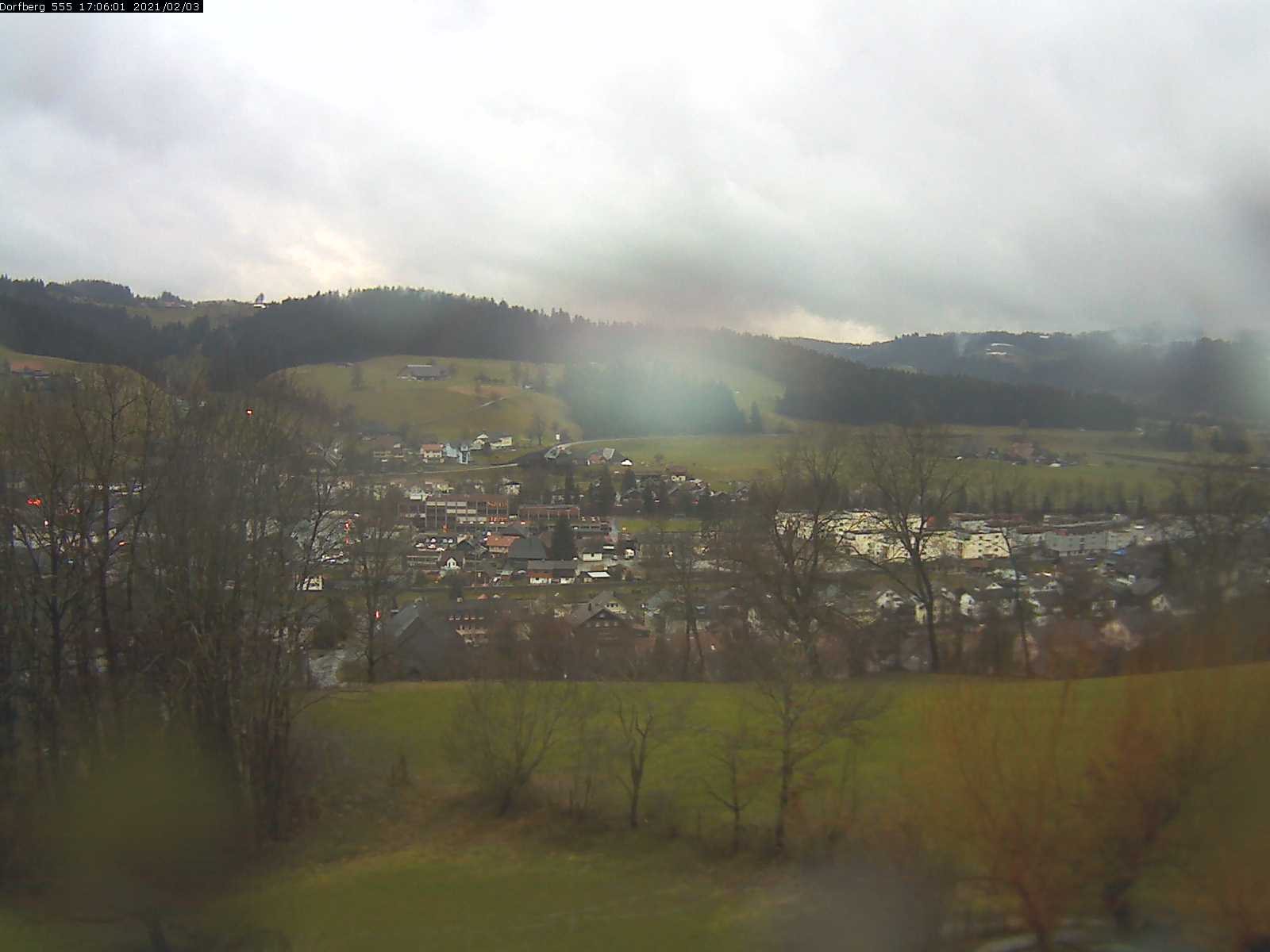 Webcam-Bild: Aussicht vom Dorfberg in Langnau 20210203-170601