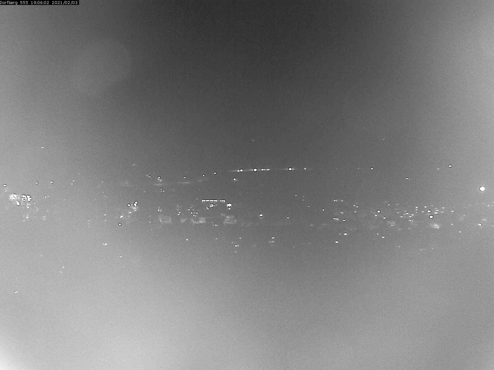 Webcam-Bild: Aussicht vom Dorfberg in Langnau 20210203-190601