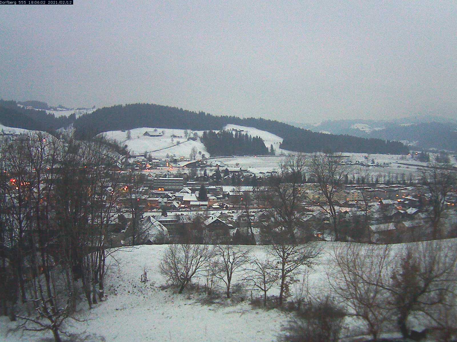 Webcam-Bild: Aussicht vom Dorfberg in Langnau 20210212-180601