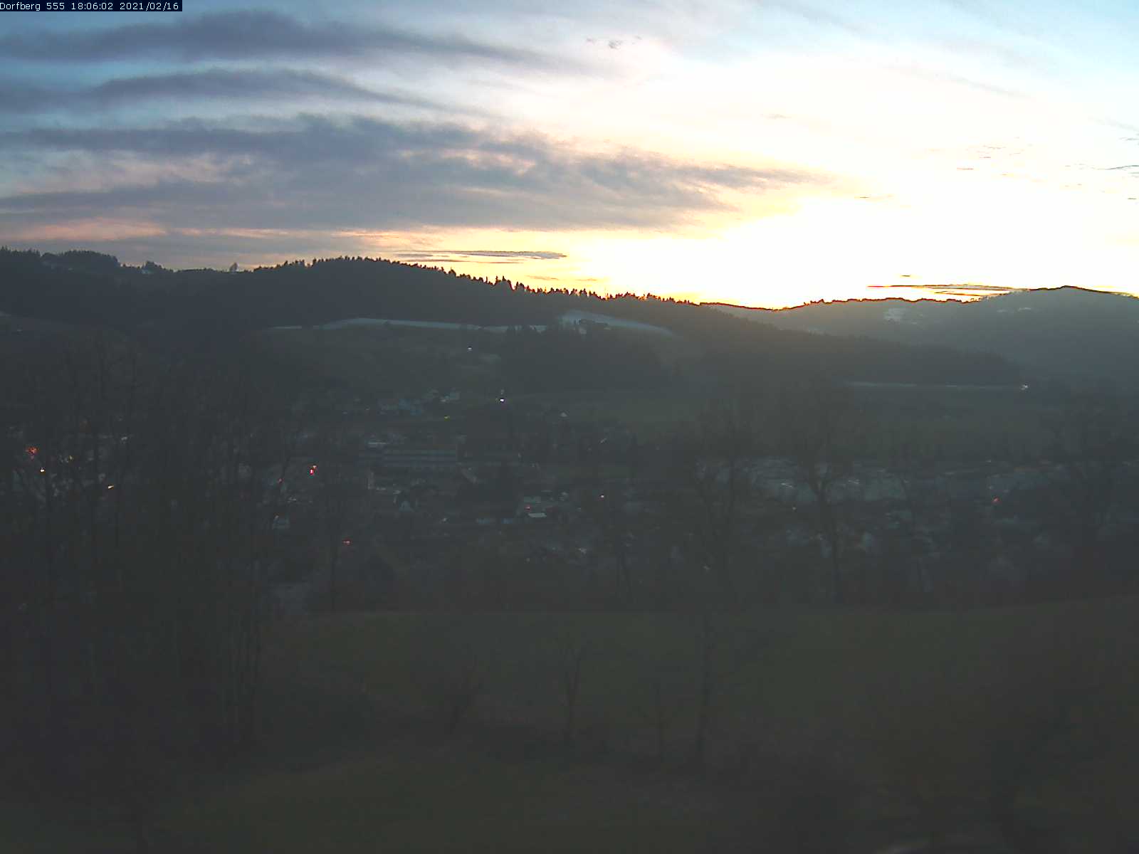 Webcam-Bild: Aussicht vom Dorfberg in Langnau 20210216-180601