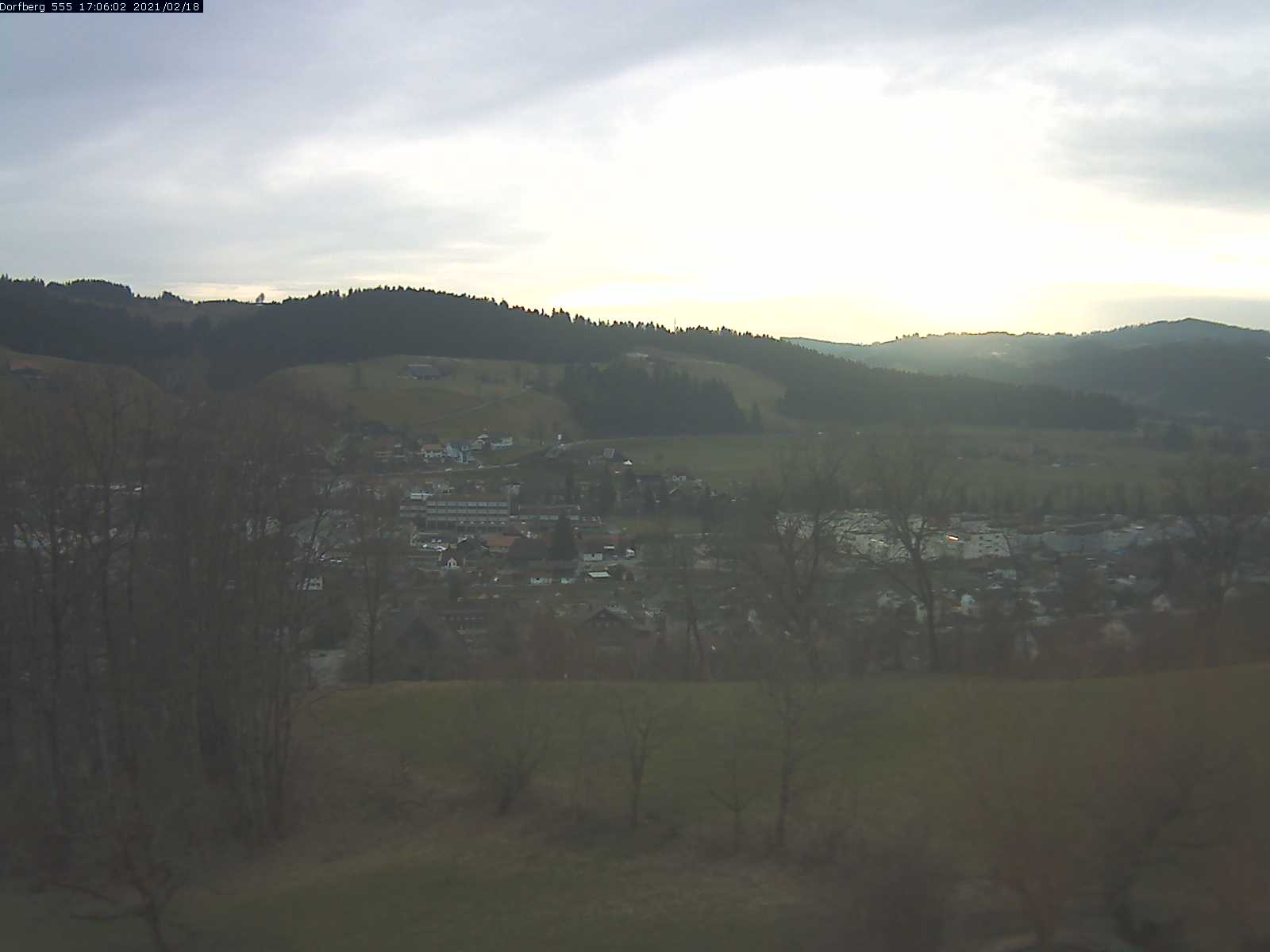 Webcam-Bild: Aussicht vom Dorfberg in Langnau 20210218-170601