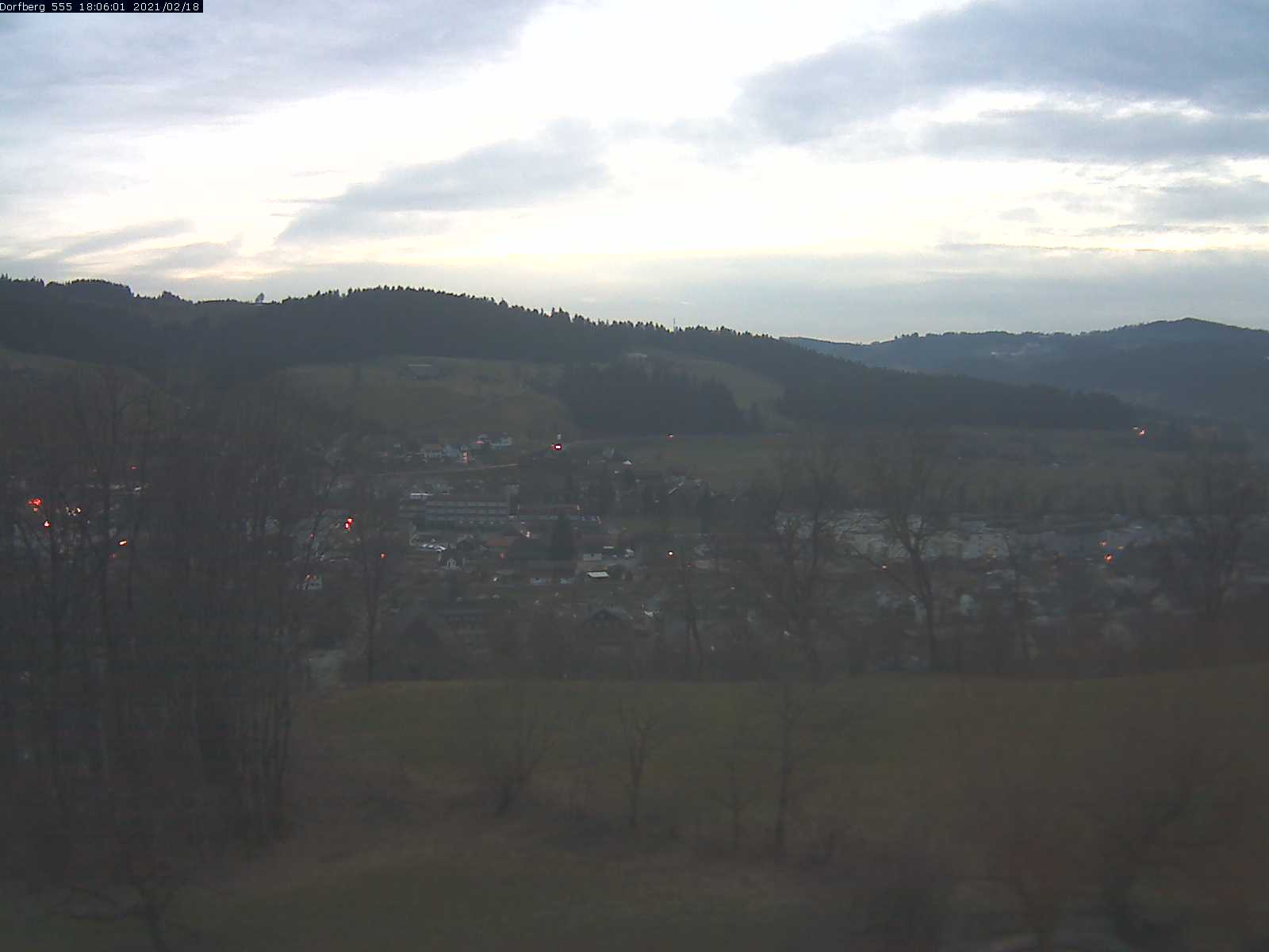 Webcam-Bild: Aussicht vom Dorfberg in Langnau 20210218-180601
