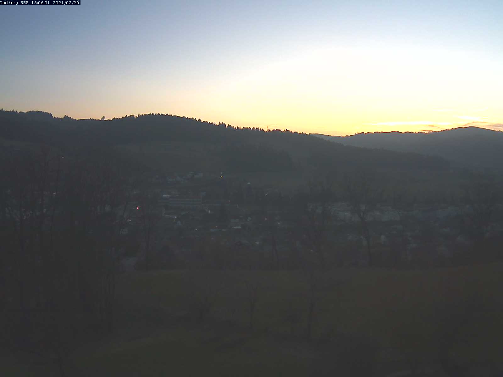 Webcam-Bild: Aussicht vom Dorfberg in Langnau 20210220-180601