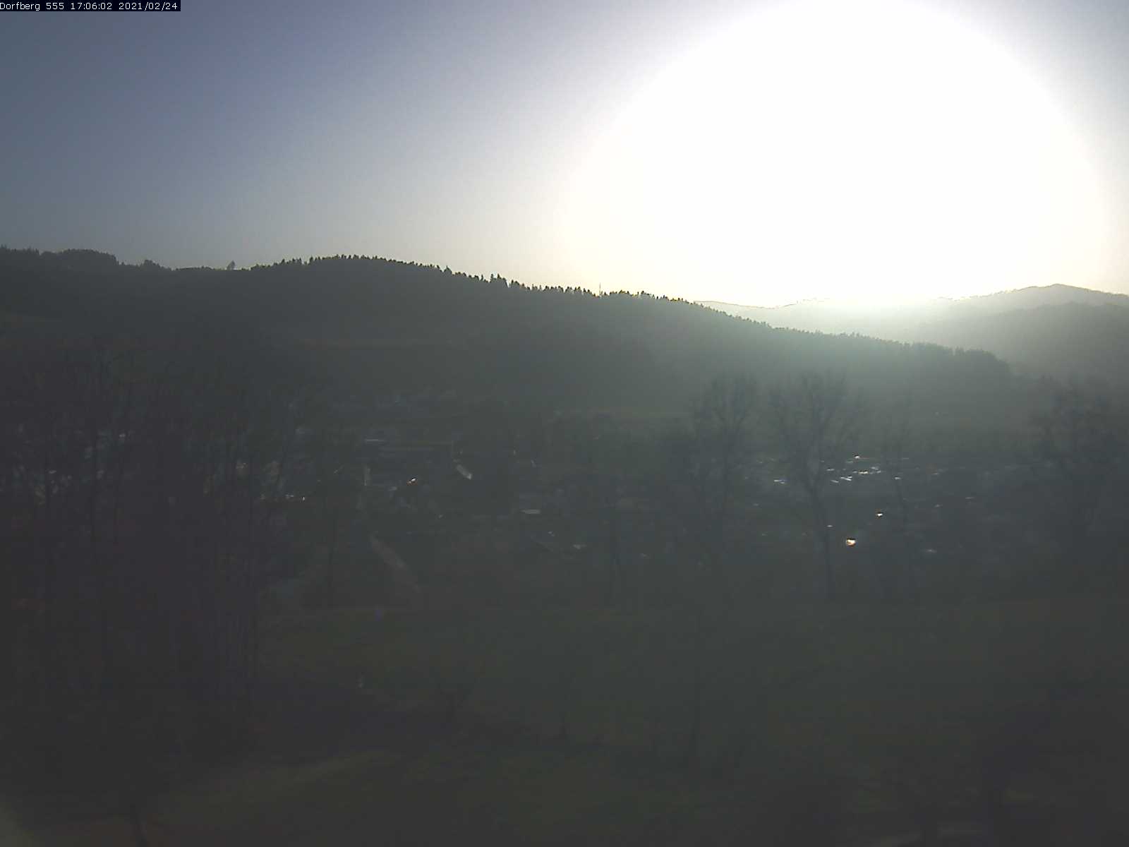 Webcam-Bild: Aussicht vom Dorfberg in Langnau 20210224-170601
