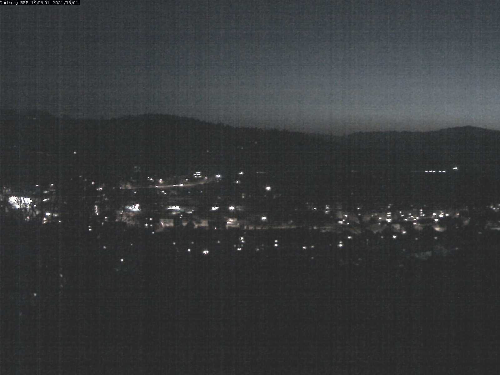 Webcam-Bild: Aussicht vom Dorfberg in Langnau 20210301-190601