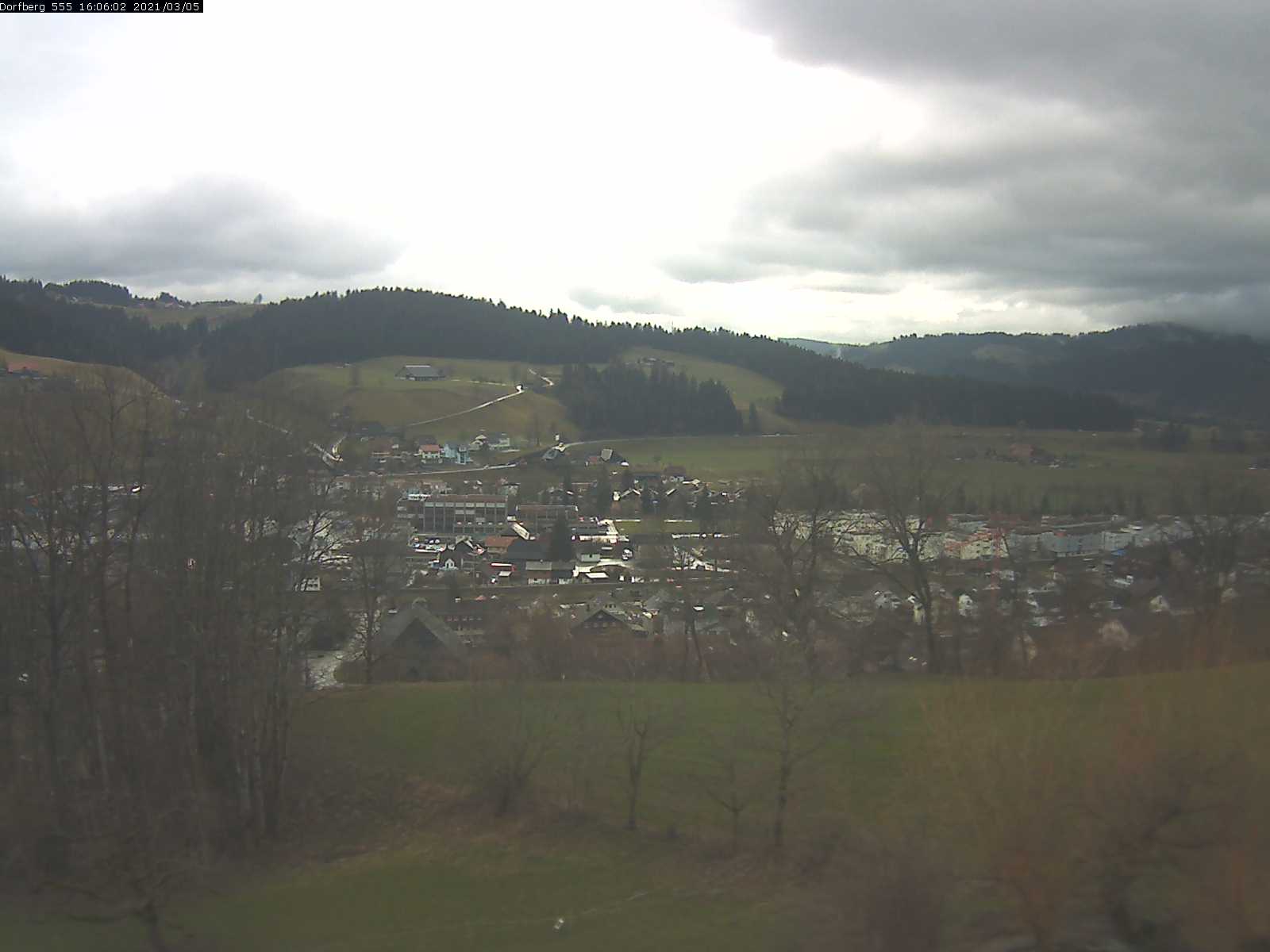 Webcam-Bild: Aussicht vom Dorfberg in Langnau 20210305-160601