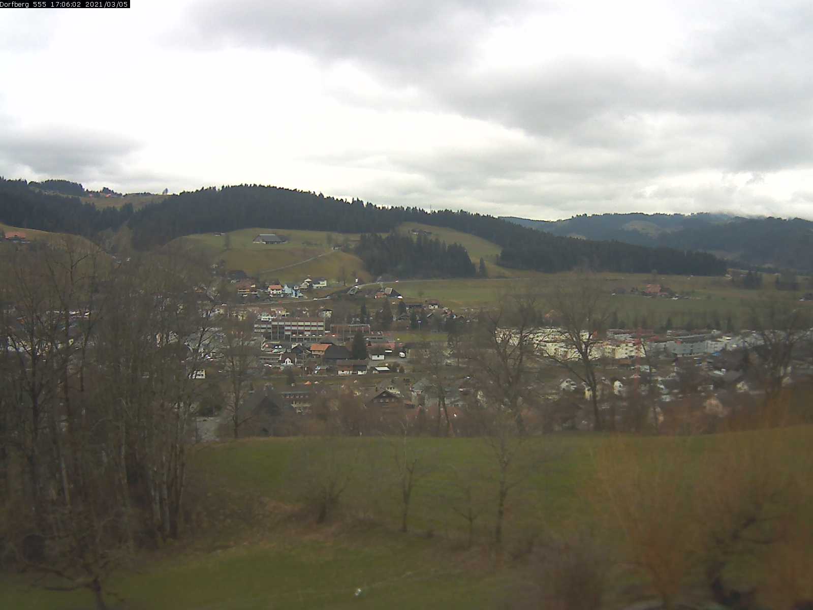 Webcam-Bild: Aussicht vom Dorfberg in Langnau 20210305-170601