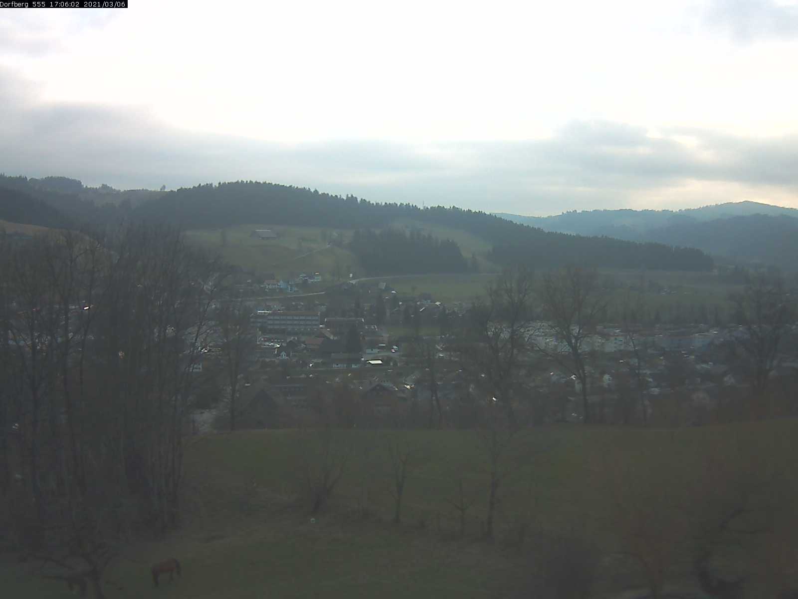 Webcam-Bild: Aussicht vom Dorfberg in Langnau 20210306-170601
