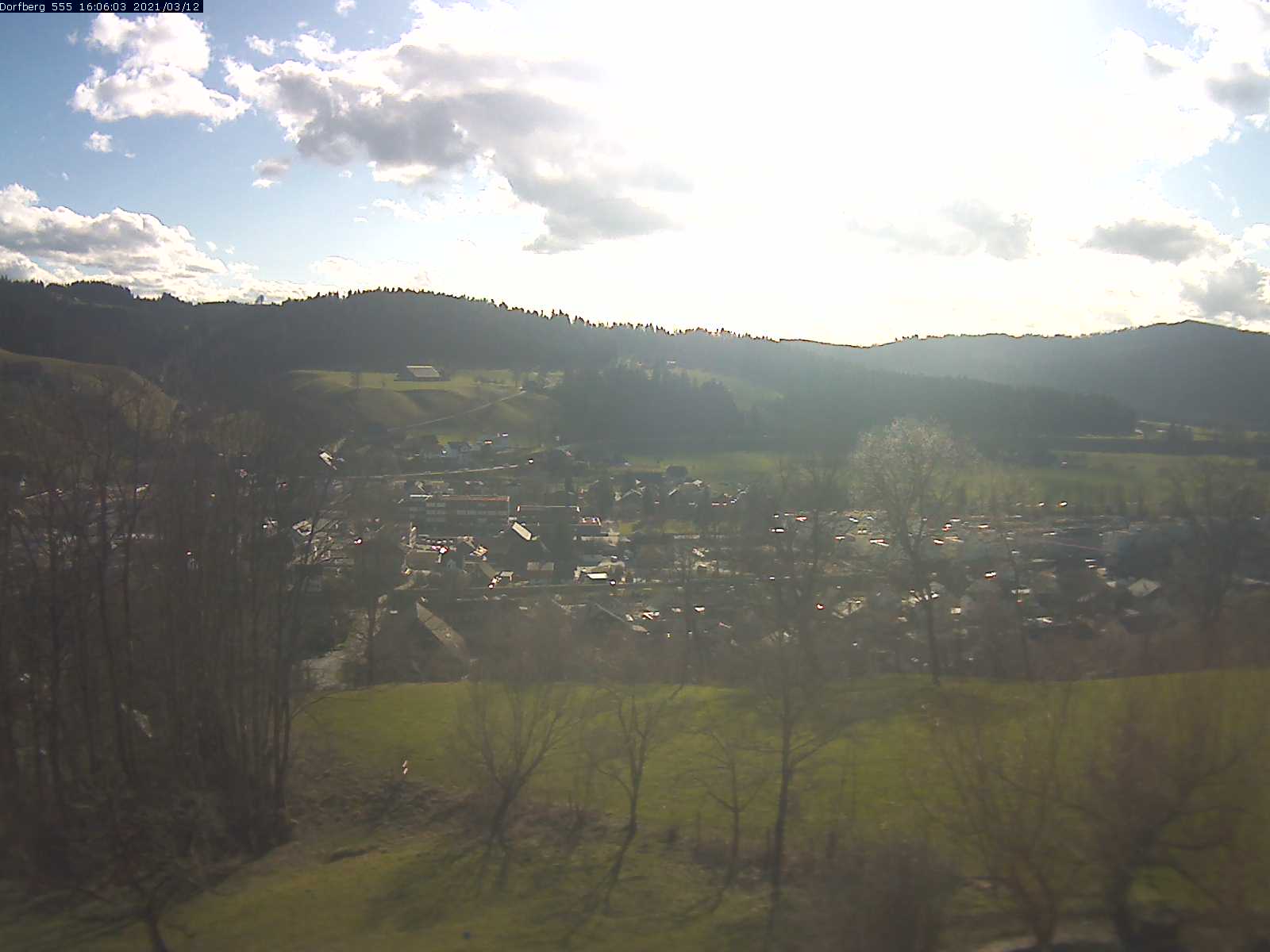 Webcam-Bild: Aussicht vom Dorfberg in Langnau 20210312-160601