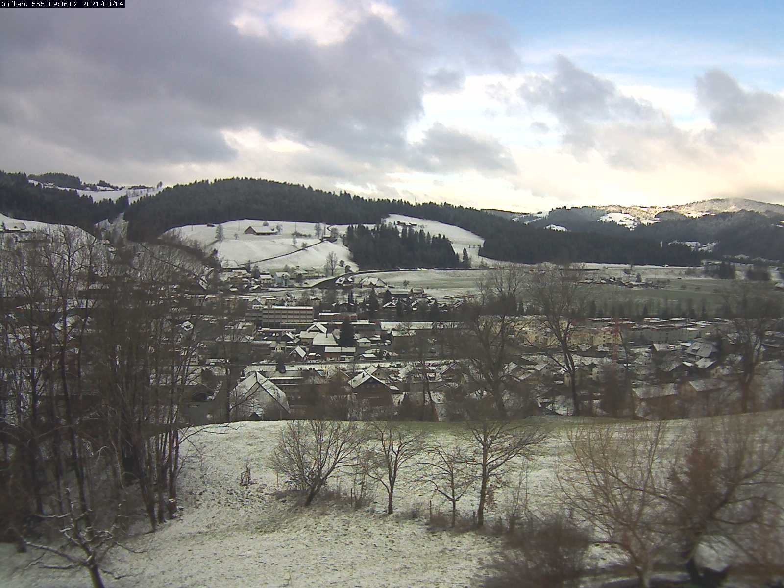Webcam-Bild: Aussicht vom Dorfberg in Langnau 20210314-090601