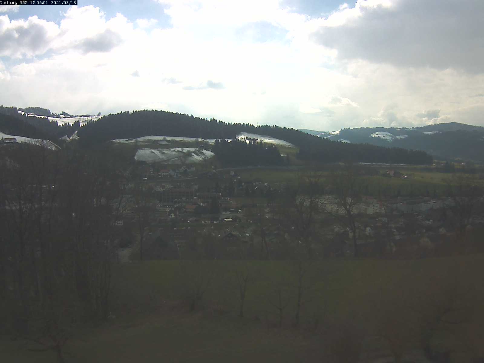Webcam-Bild: Aussicht vom Dorfberg in Langnau 20210318-150601