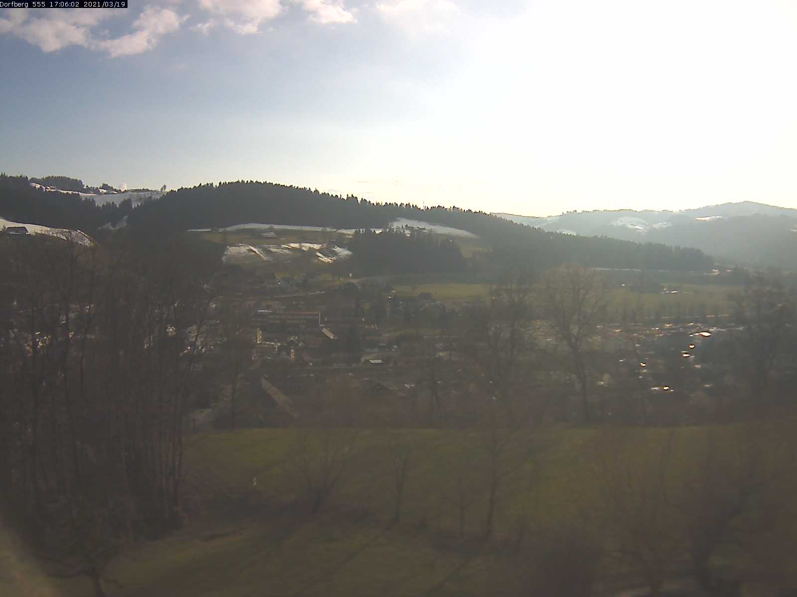 Webcam-Bild: Aussicht vom Dorfberg in Langnau 20210319-170601