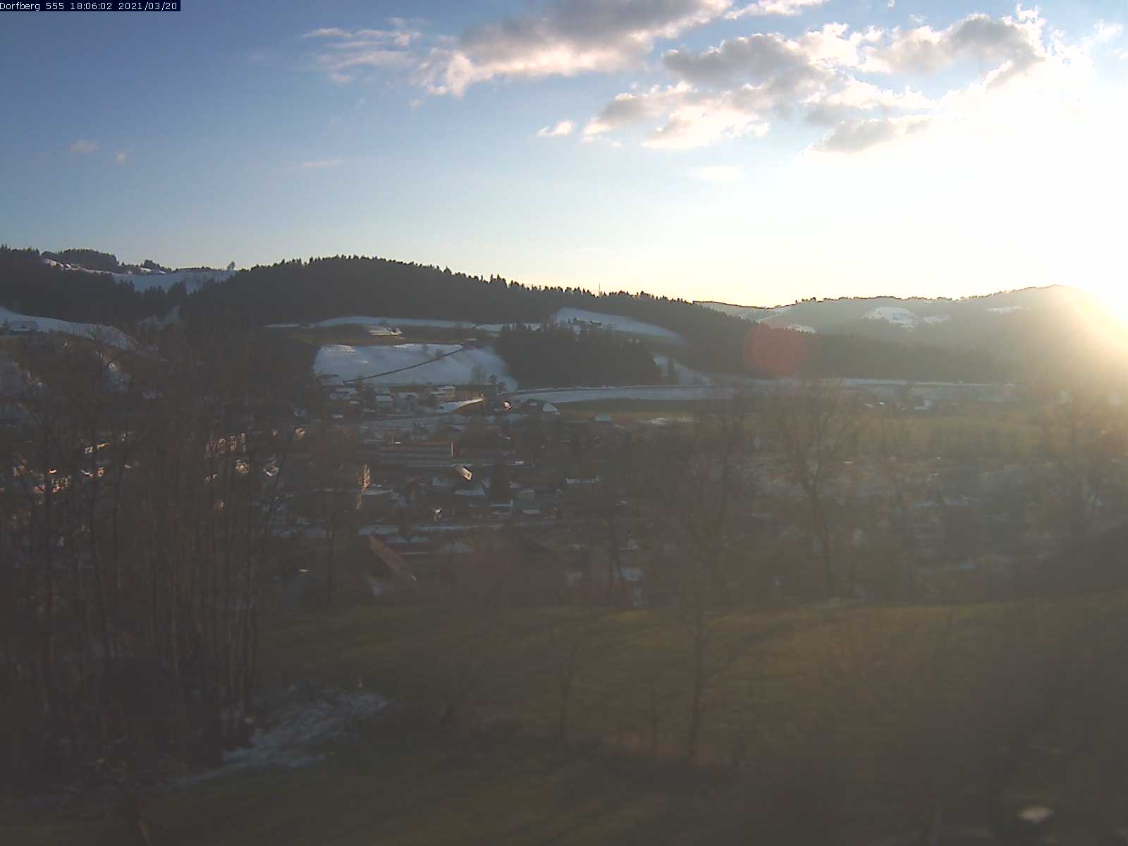 Webcam-Bild: Aussicht vom Dorfberg in Langnau 20210320-180601