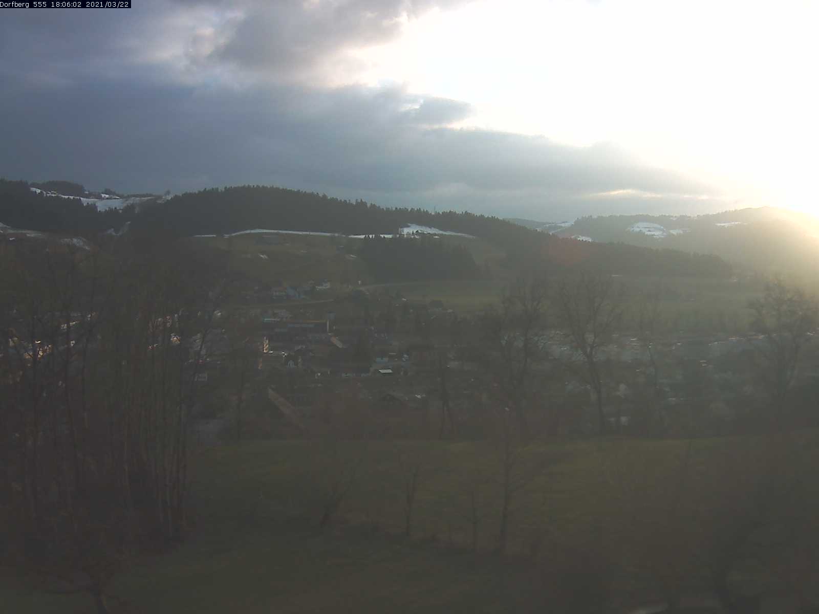 Webcam-Bild: Aussicht vom Dorfberg in Langnau 20210322-180601