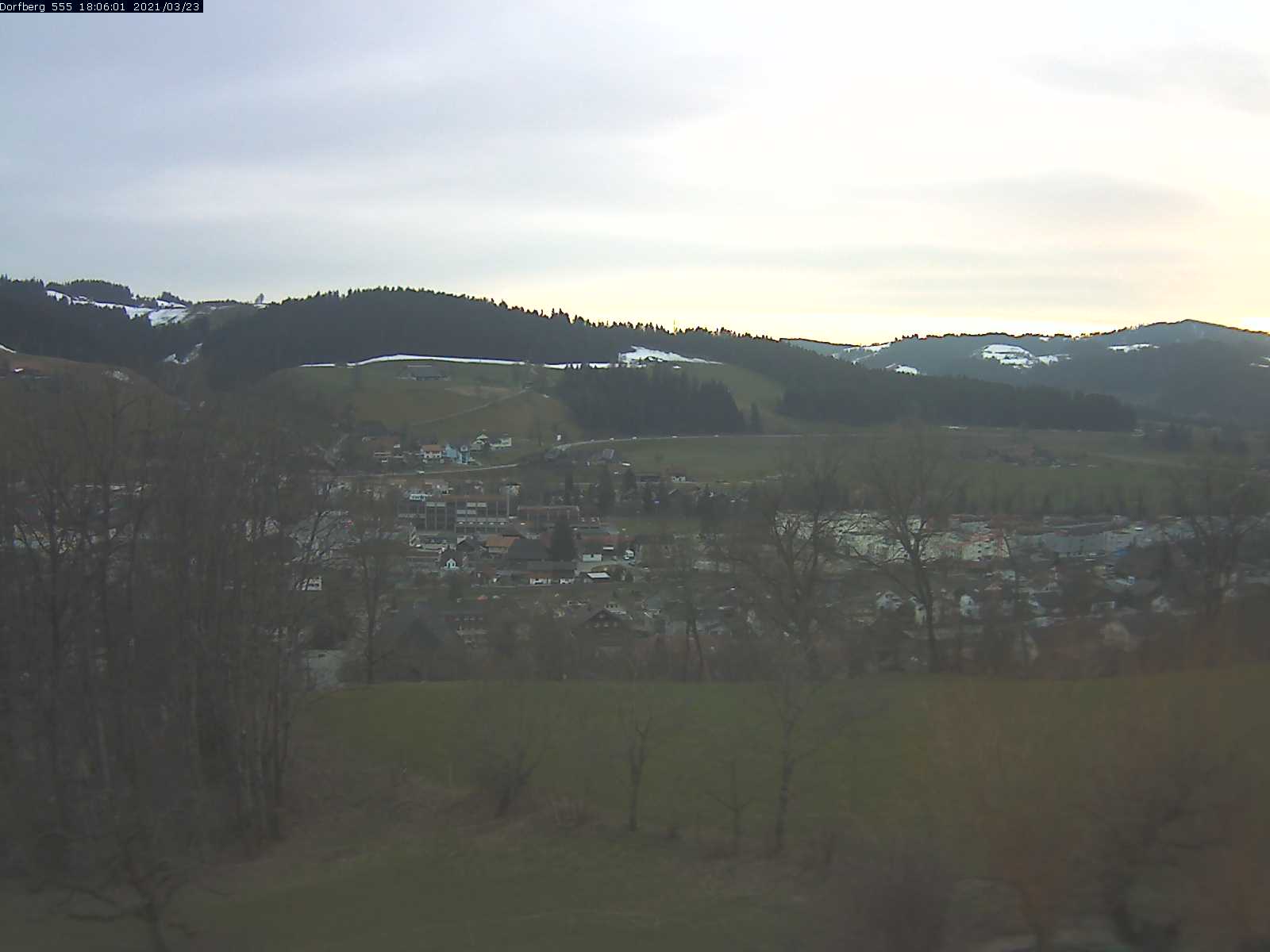 Webcam-Bild: Aussicht vom Dorfberg in Langnau 20210323-180601