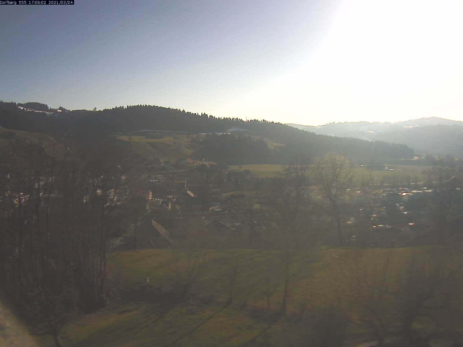 Webcam-Bild: Aussicht vom Dorfberg in Langnau 20210324-170601